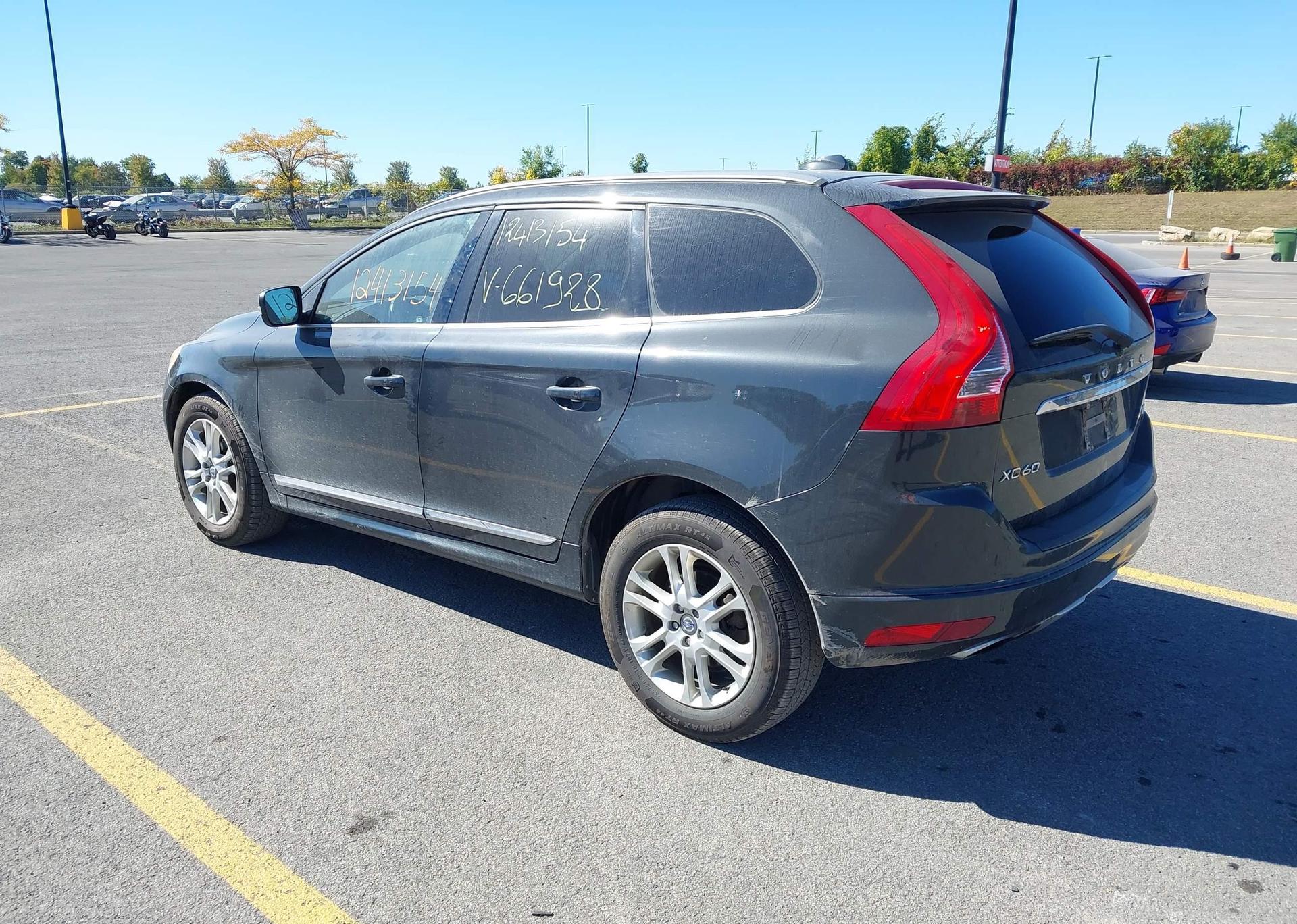 2015 VOLVO XC60 T5