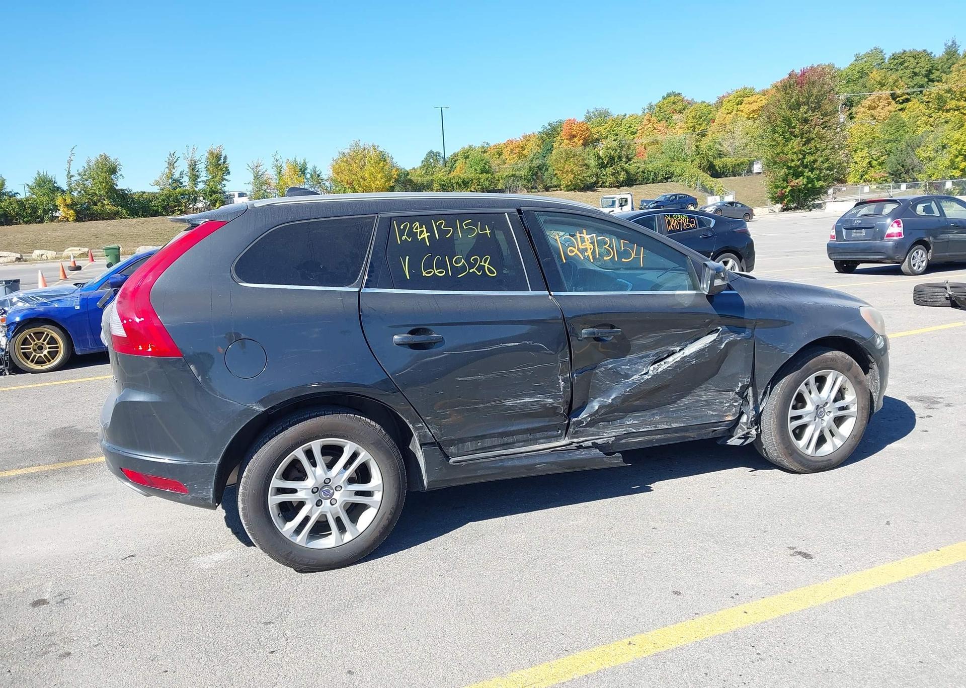 2015 VOLVO XC60 T5