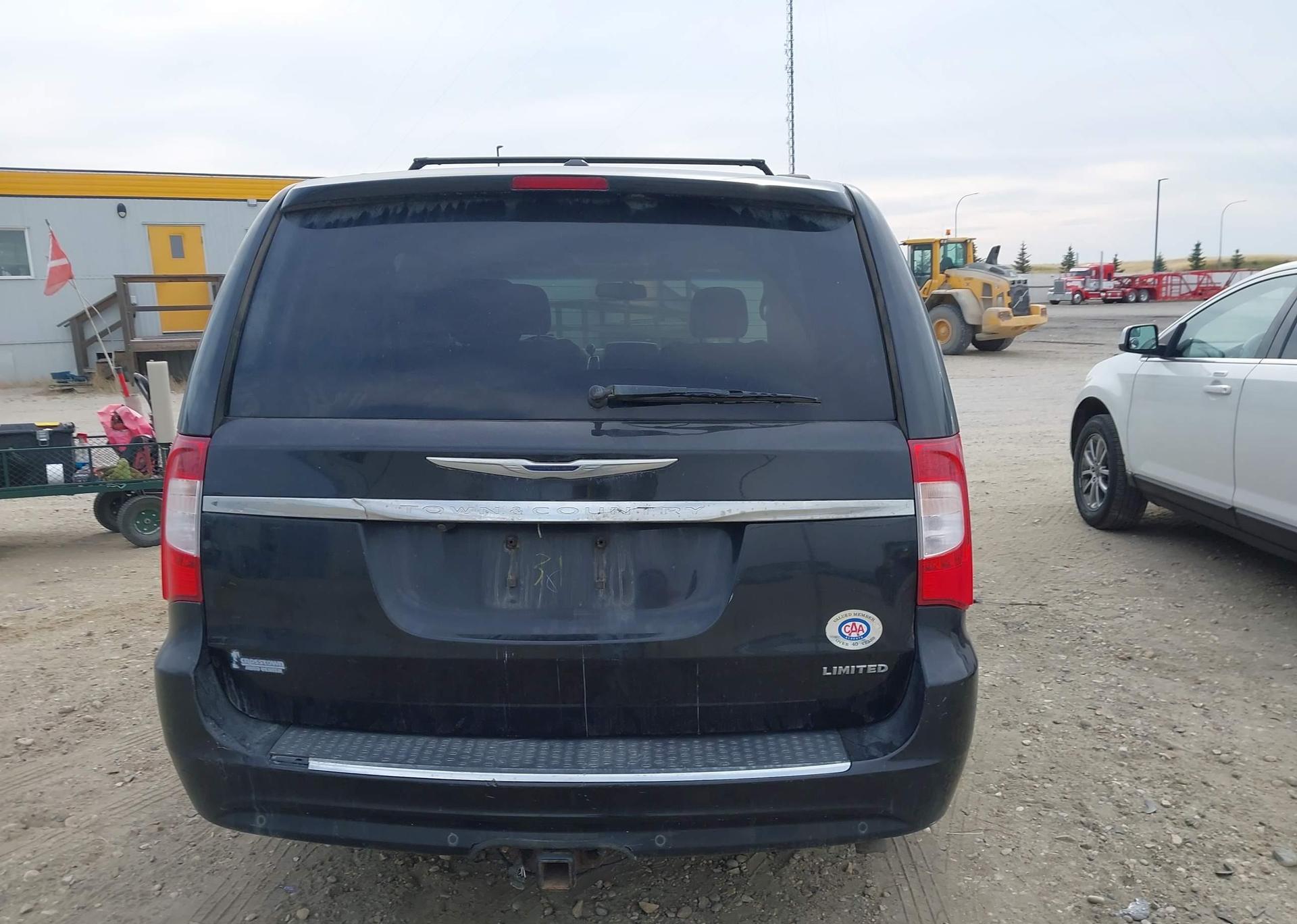 2011 CHRYSLER TOWN & COUNTRY LIMITED