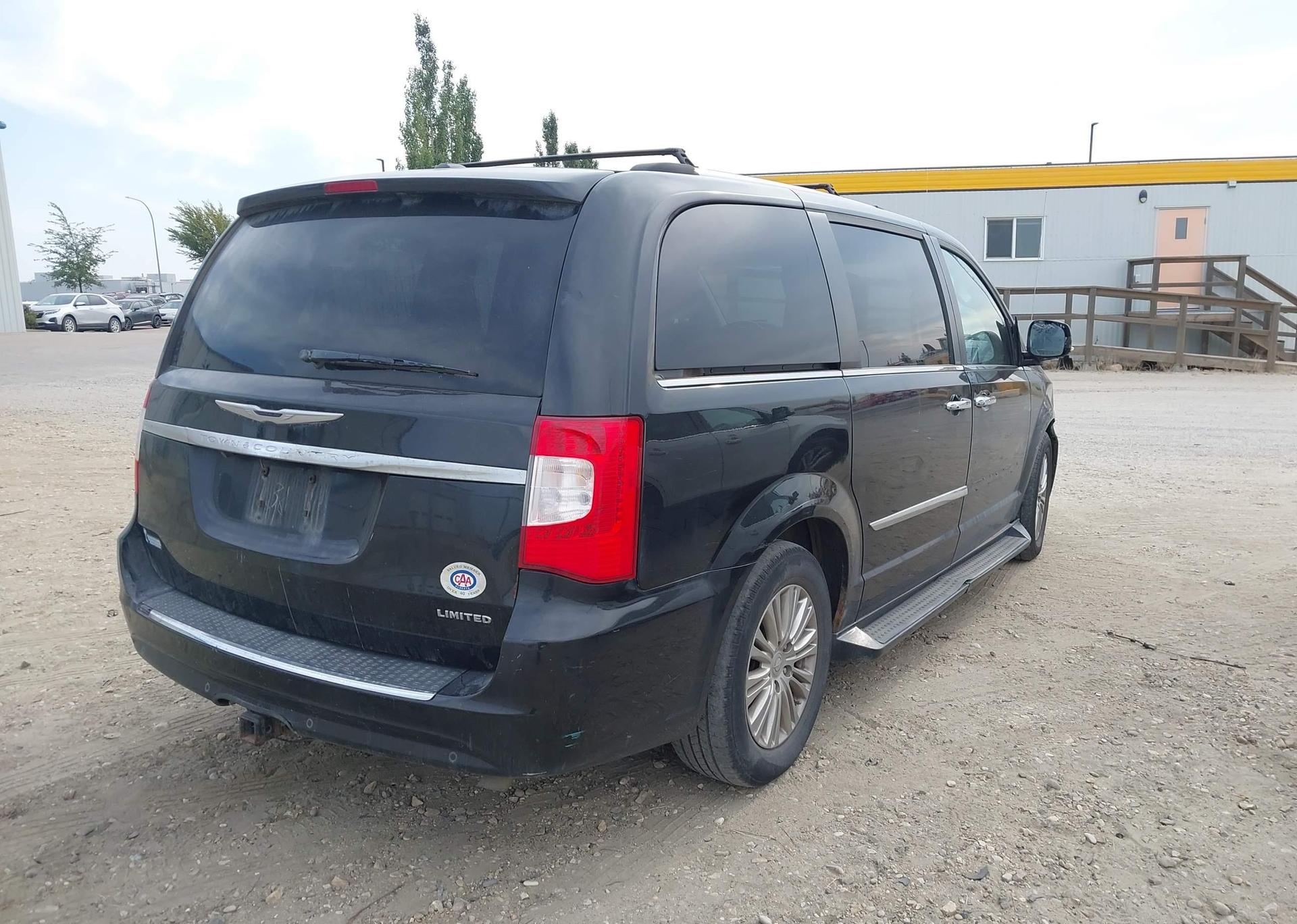 2011 CHRYSLER TOWN & COUNTRY LIMITED