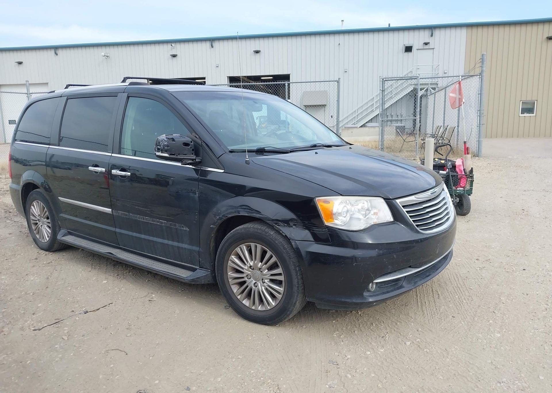 2011 CHRYSLER TOWN & COUNTRY LIMITED