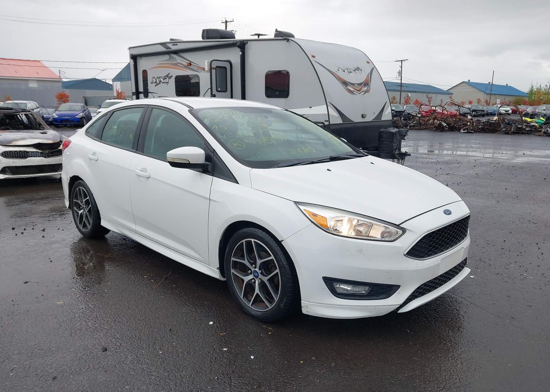2015 FORD FOCUS SE