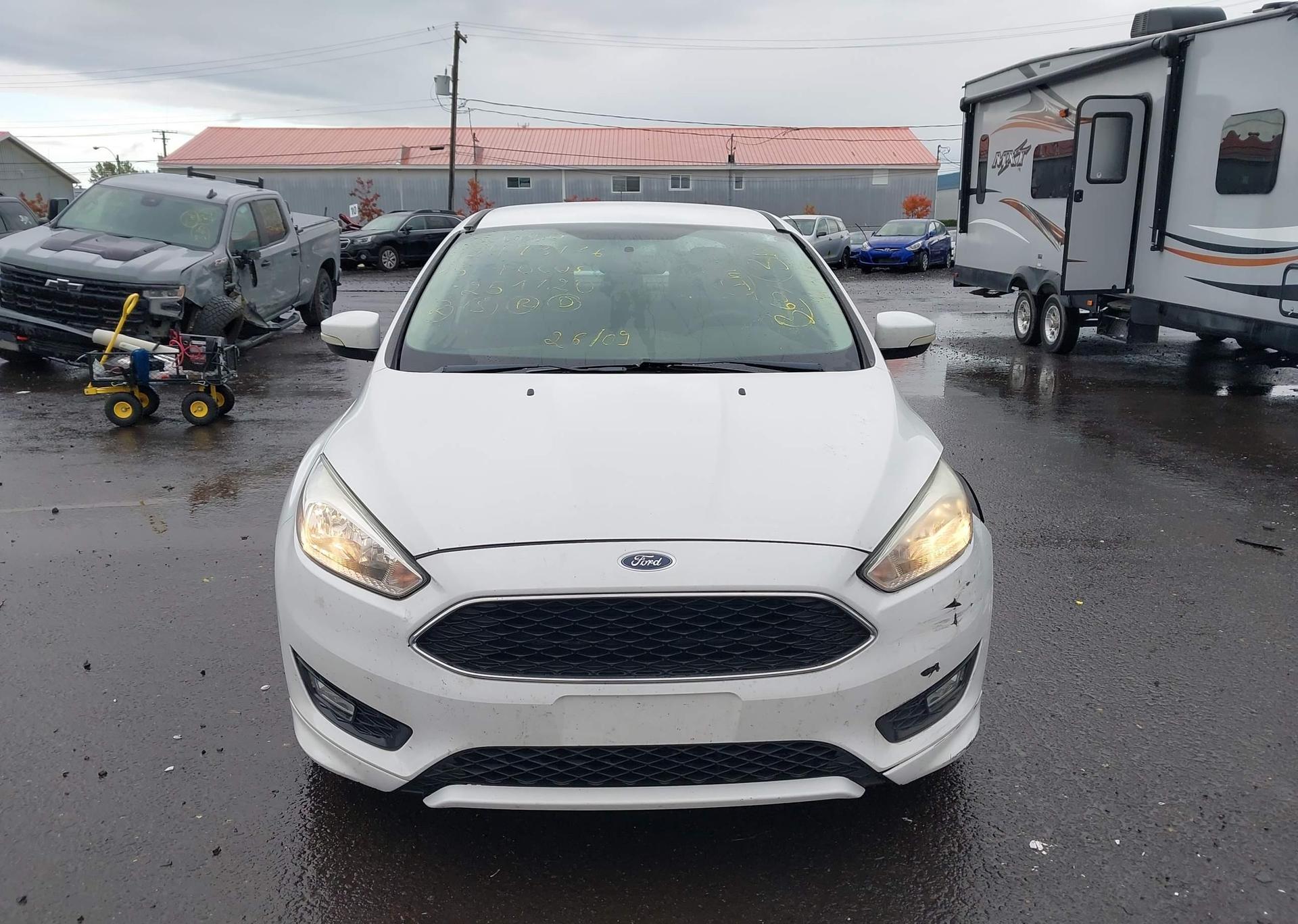 2015 FORD FOCUS SE