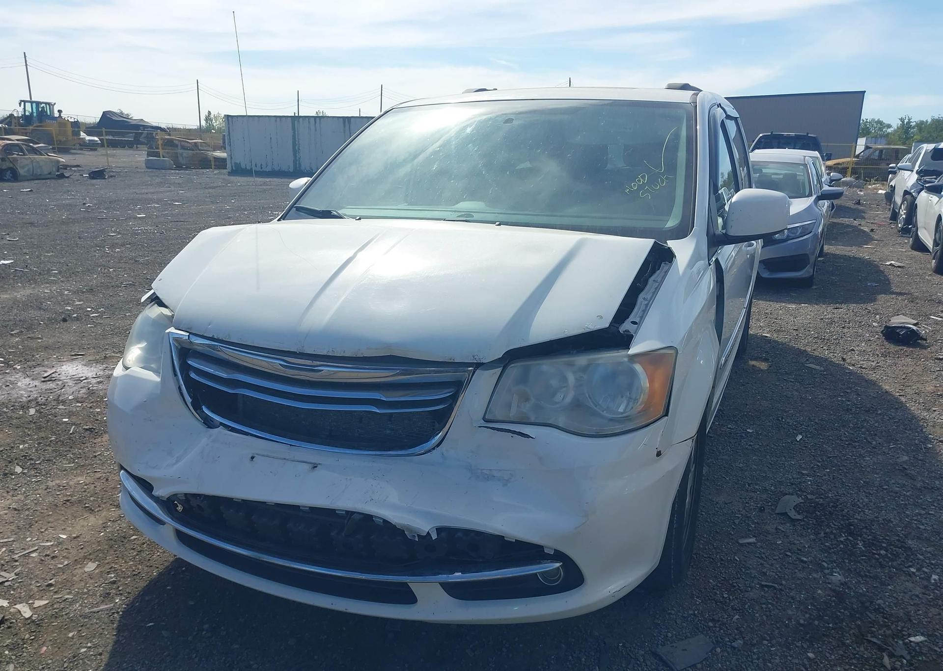 2011 CHRYSLER TOWN & COUNTRY
