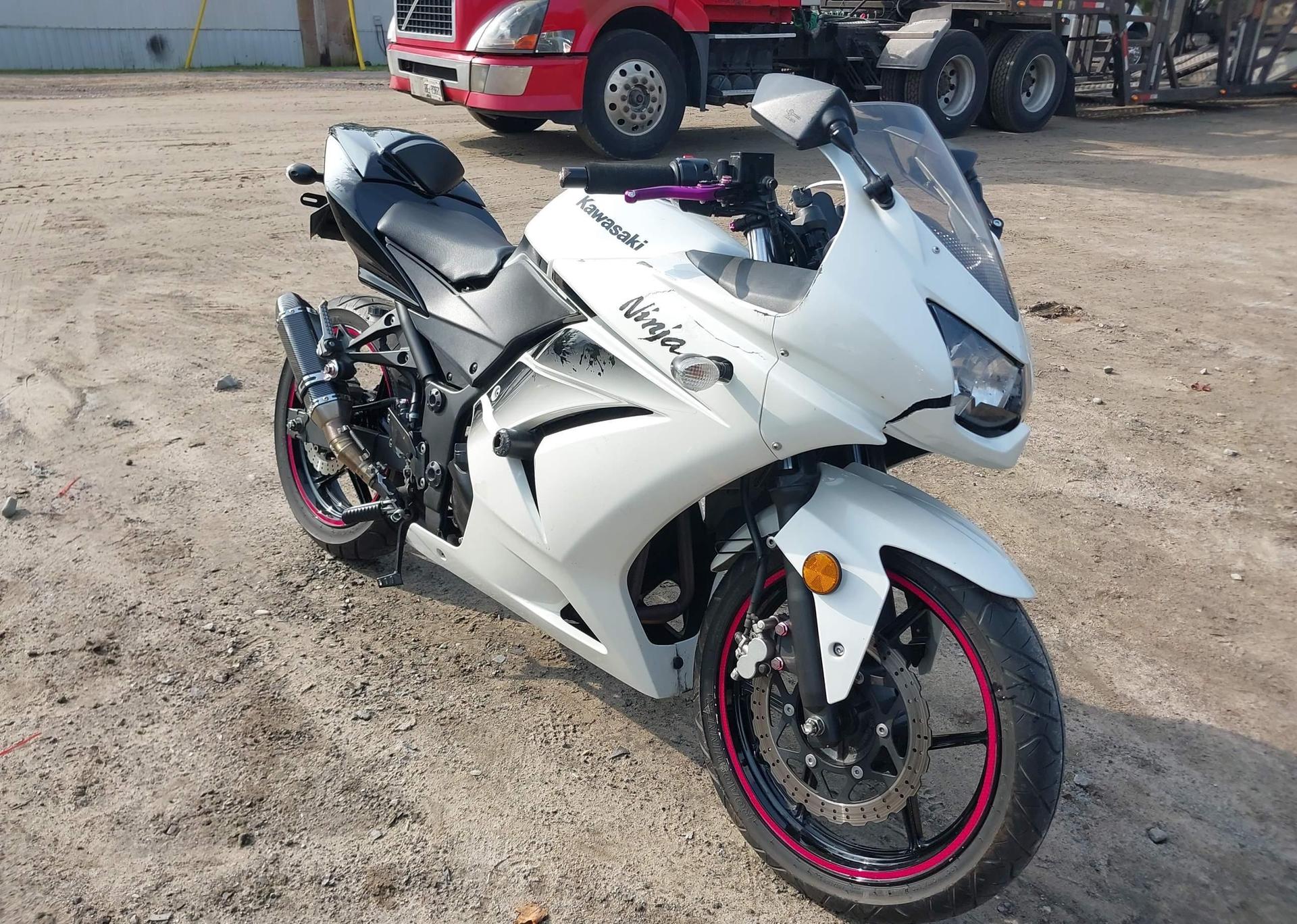 2011 KAWASAKI EX250 J