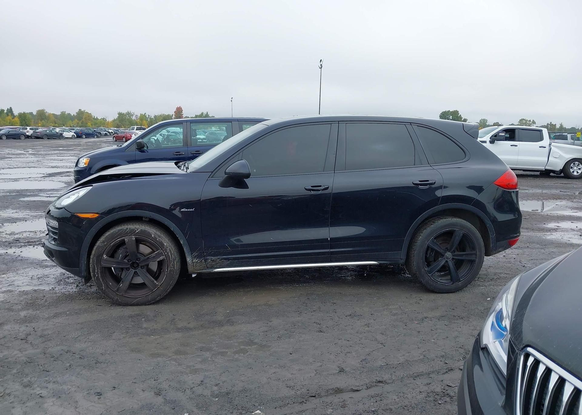 2013 PORSCHE CAYENNE