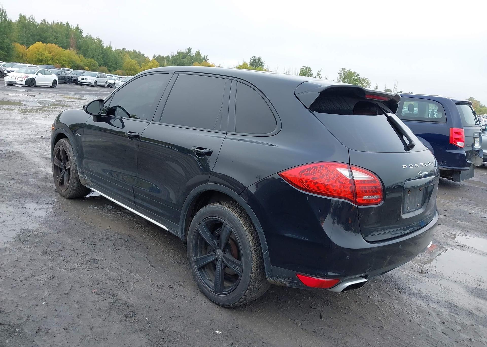 2013 PORSCHE CAYENNE