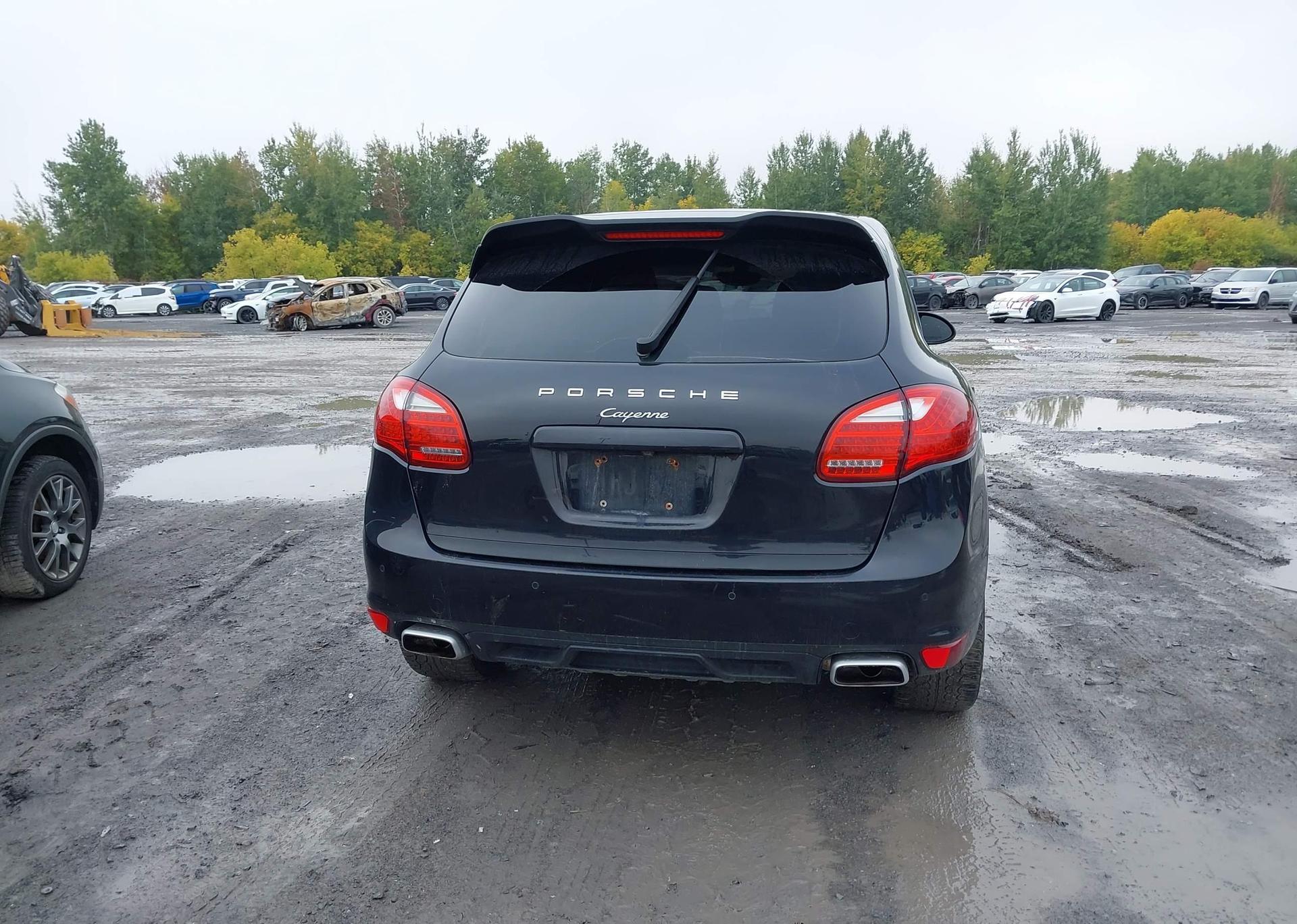 2013 PORSCHE CAYENNE