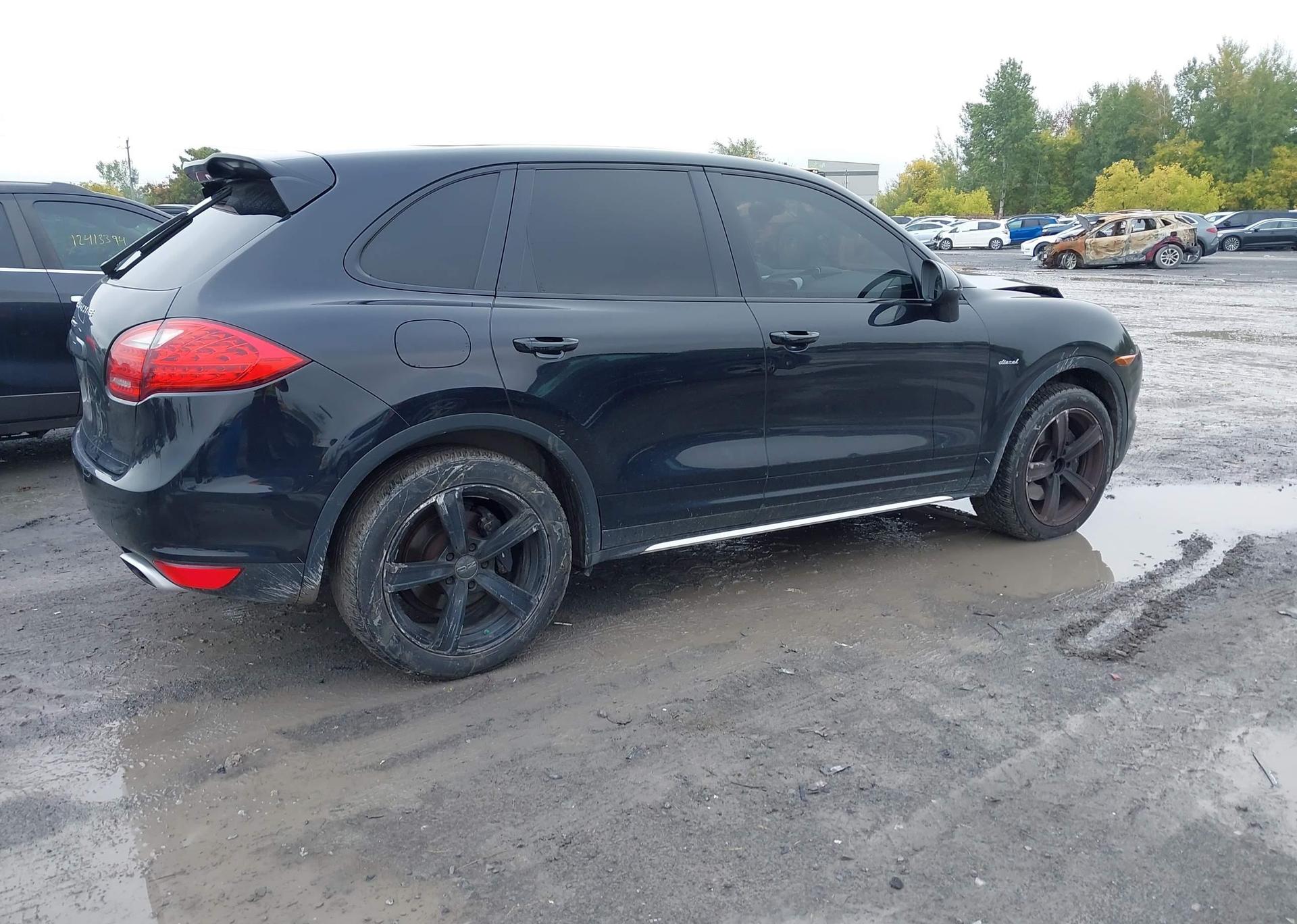 2013 PORSCHE CAYENNE