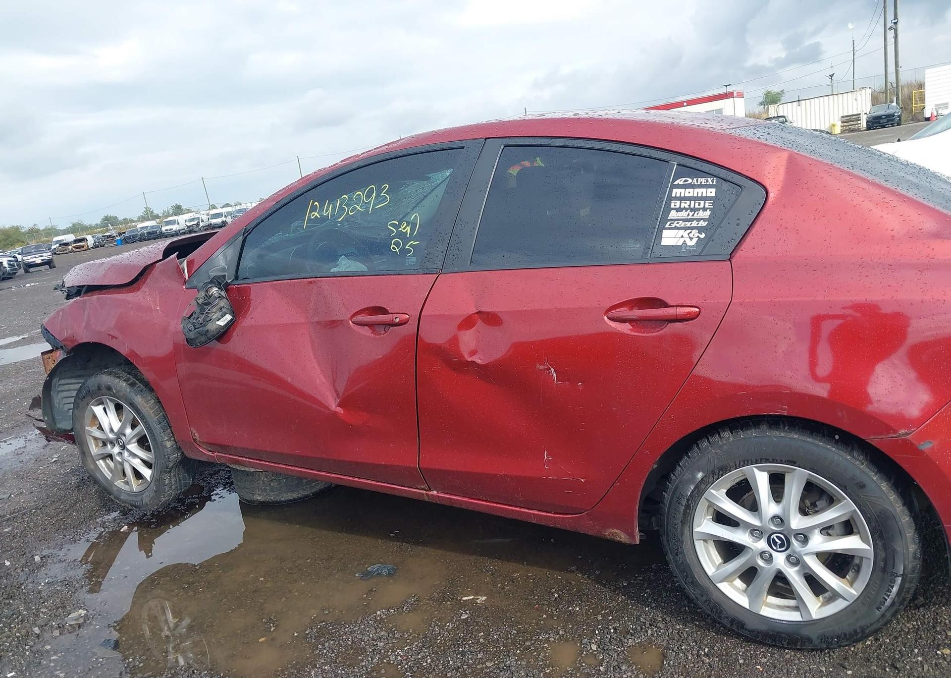 2011 MAZDA 3 I