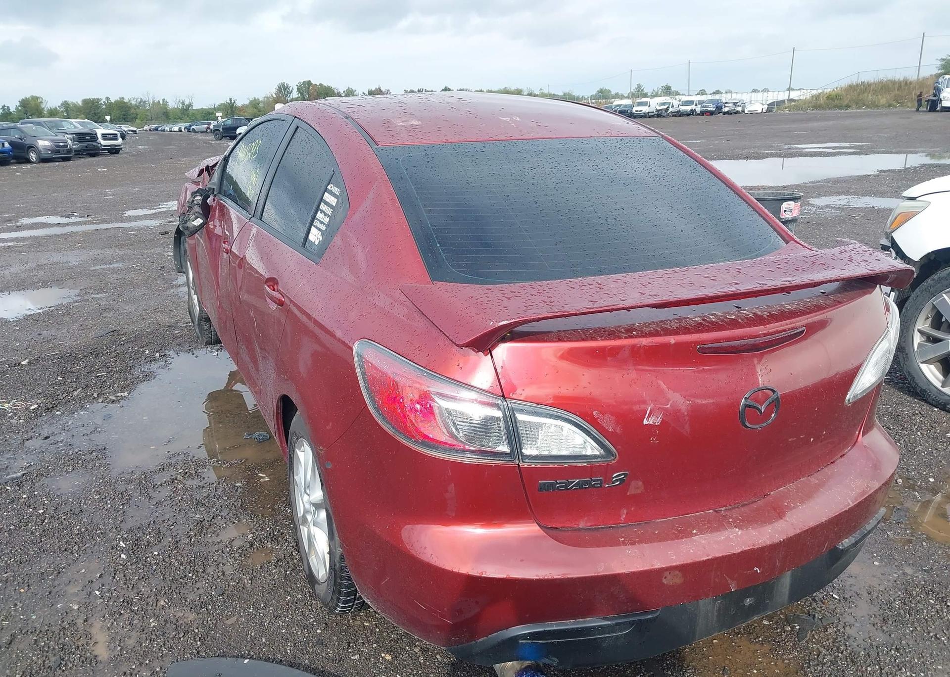 2011 MAZDA 3 I