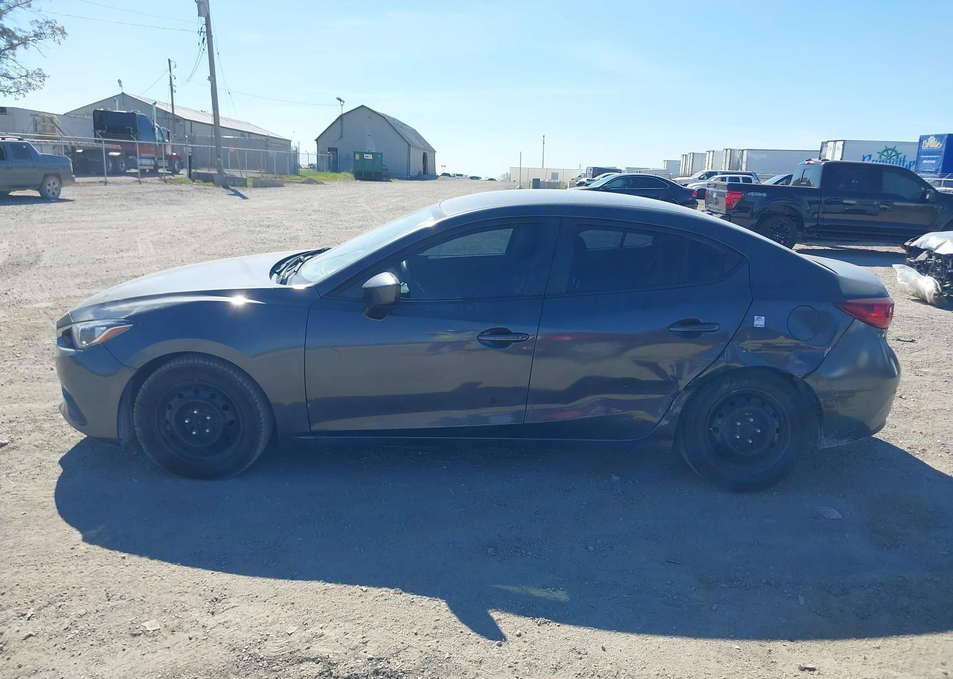 2015 MAZDA MAZDA3
