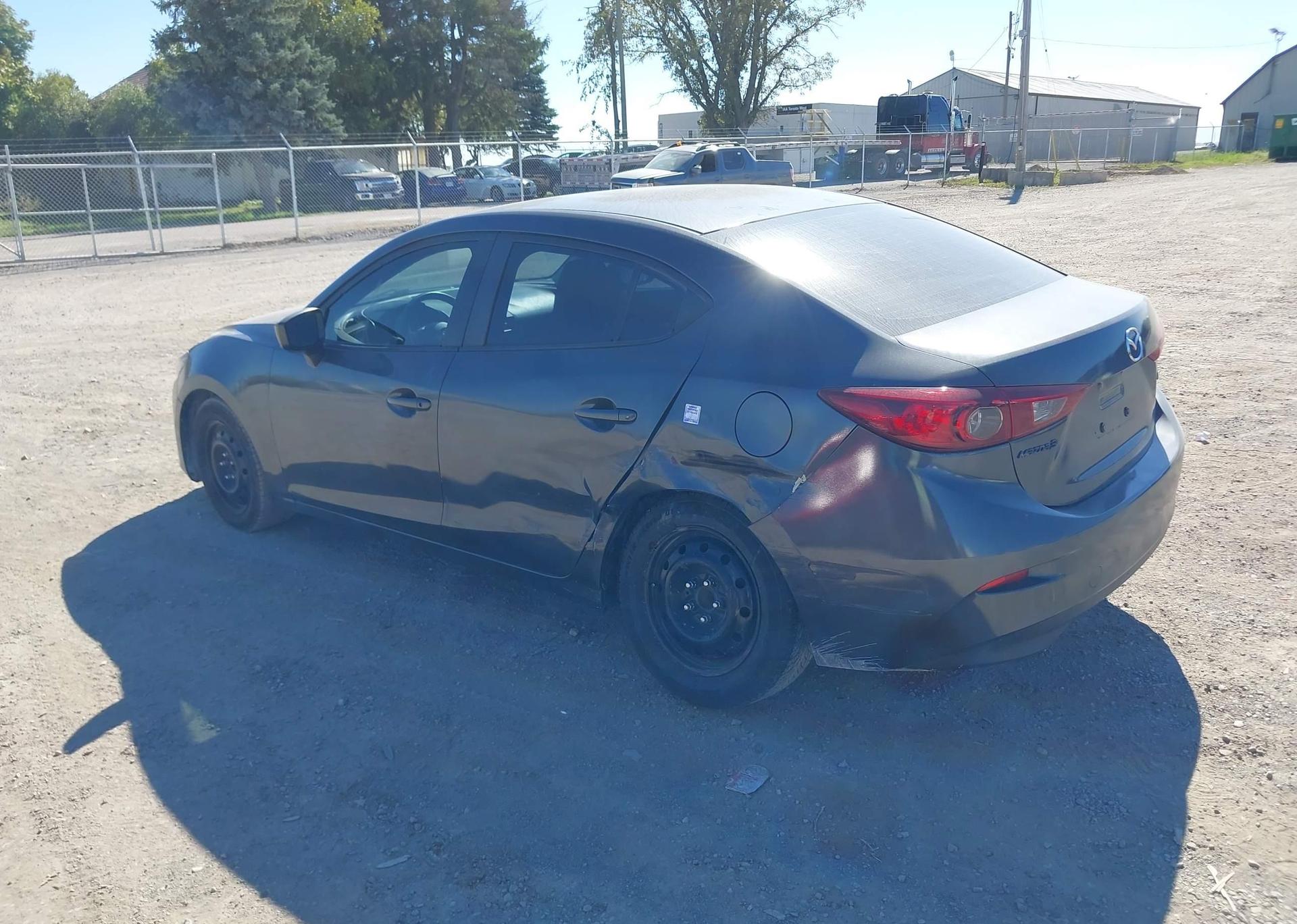 2015 MAZDA MAZDA3