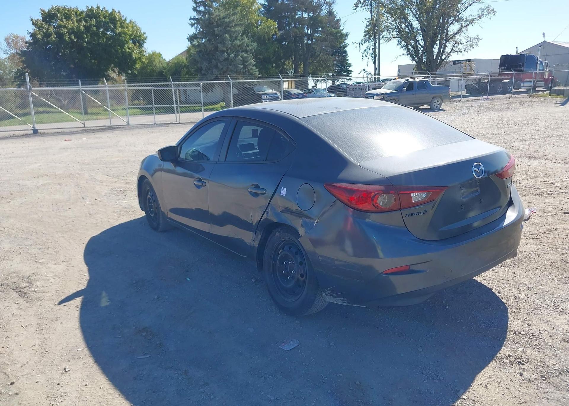 2015 MAZDA MAZDA3