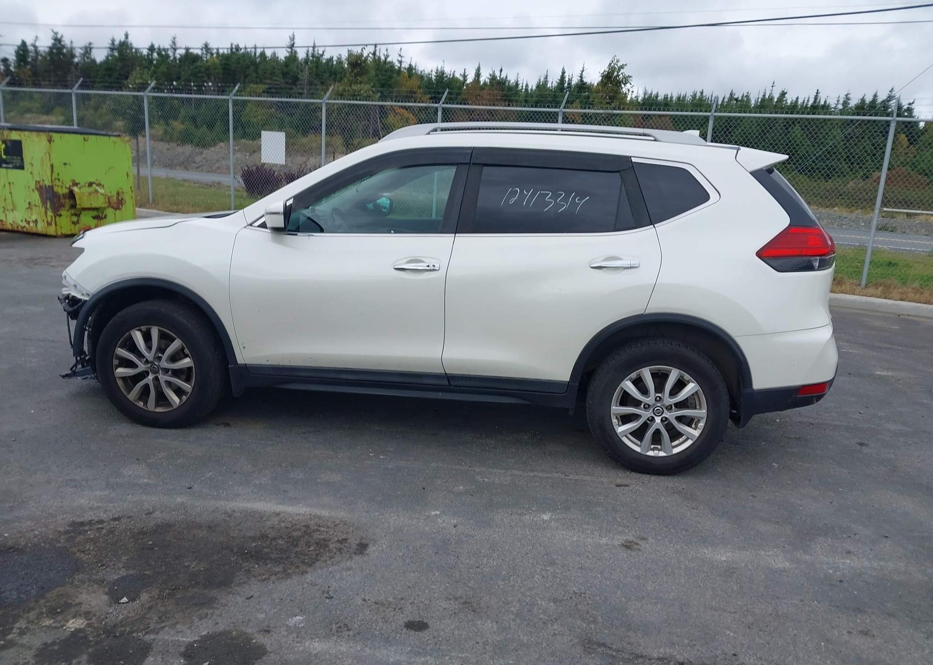 2017 NISSAN ROGUE S