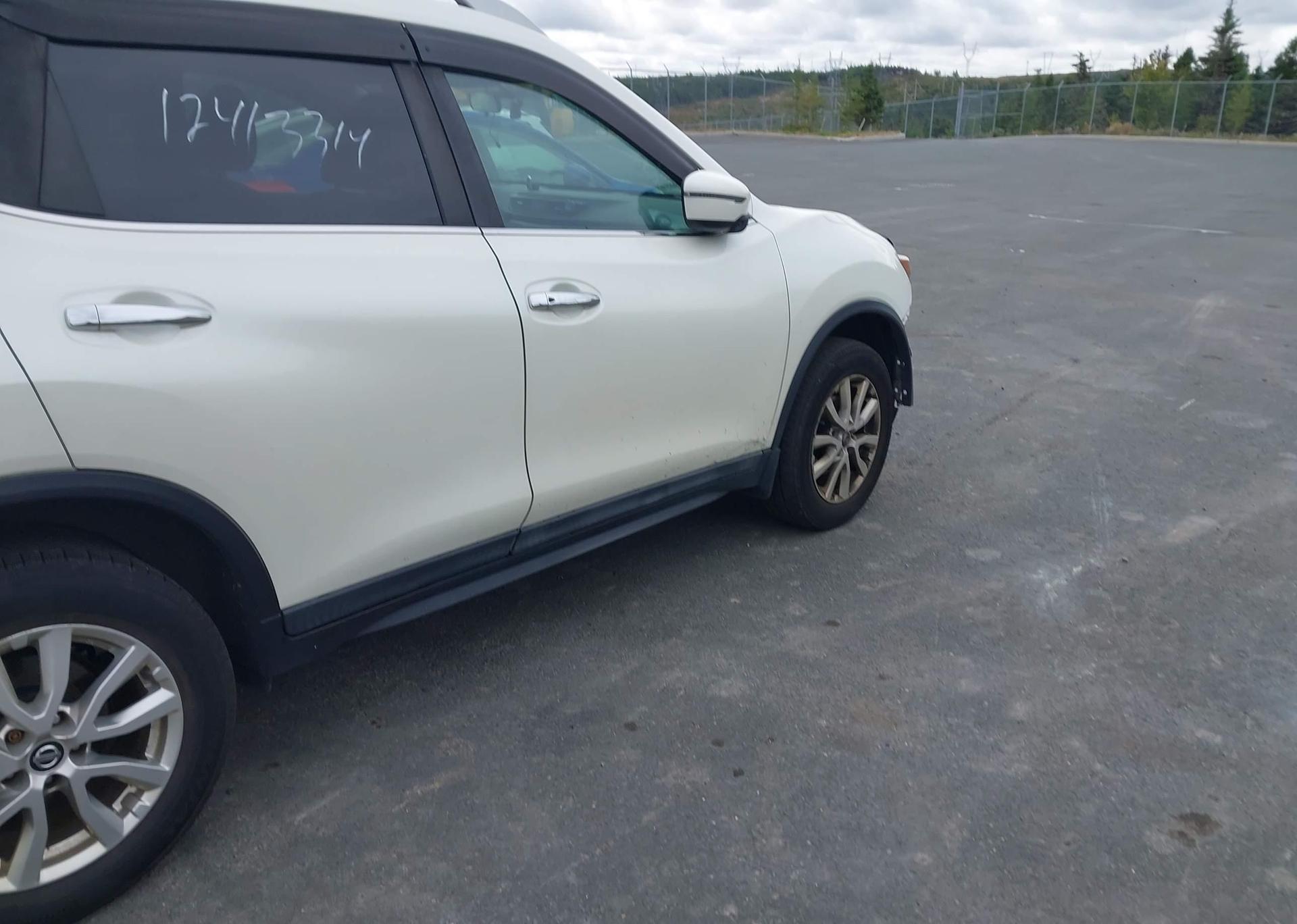 2017 NISSAN ROGUE S