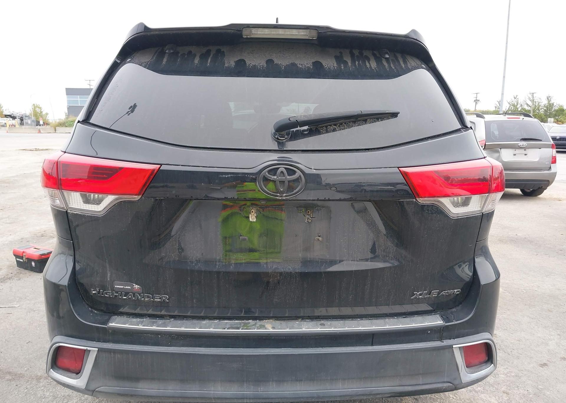 2017 TOYOTA highlander xle