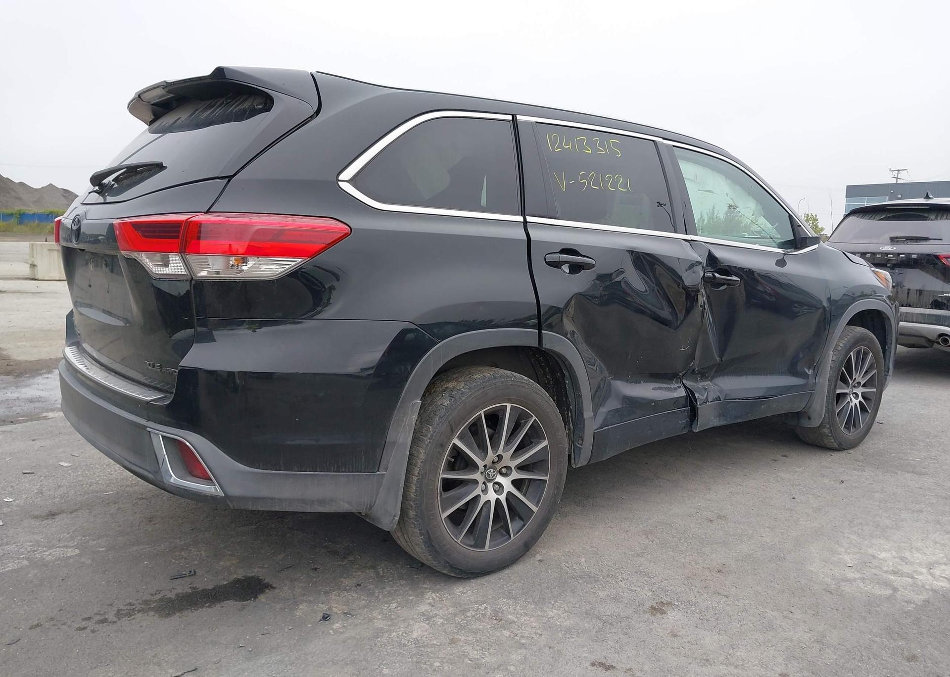 2017 TOYOTA highlander xle