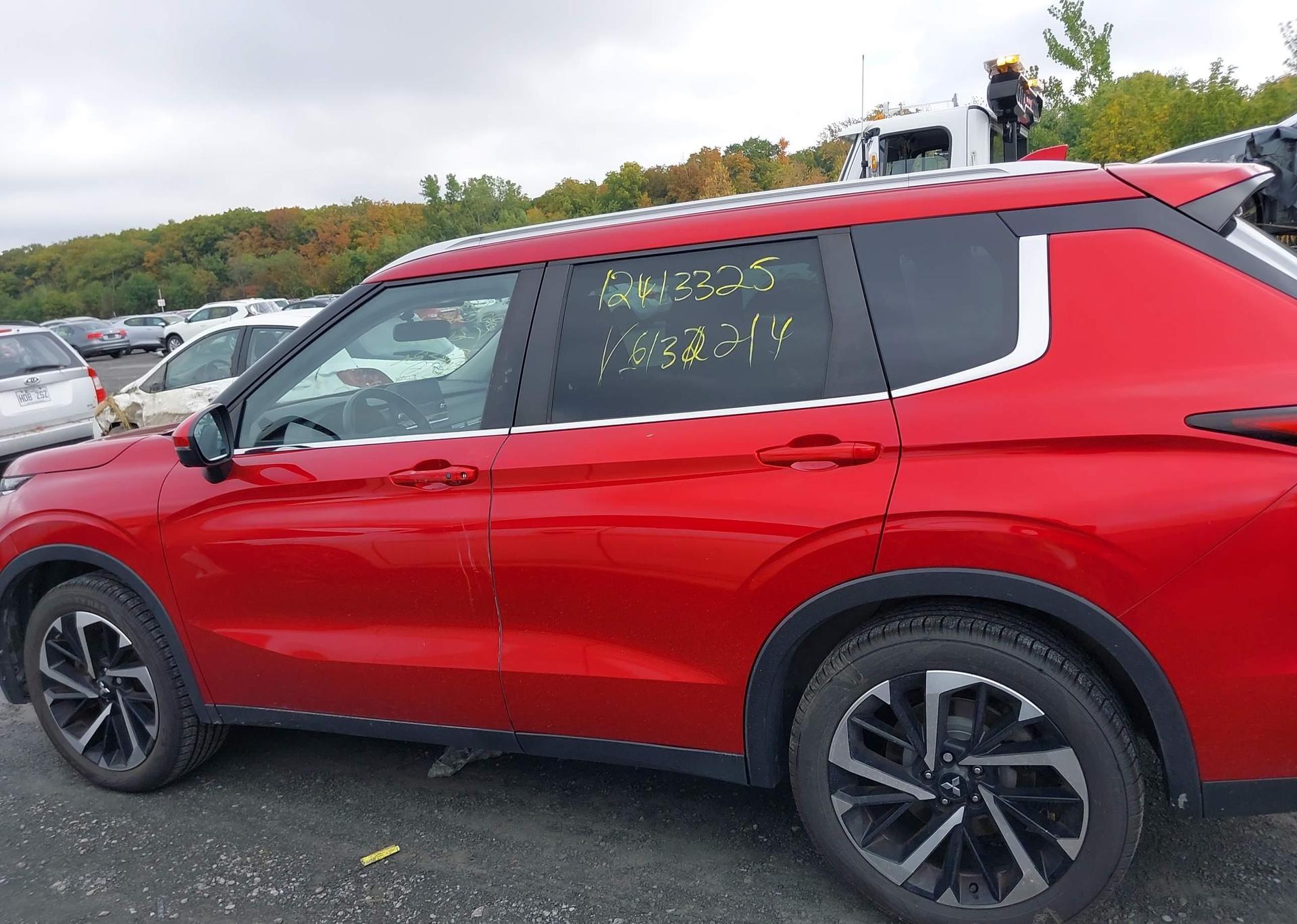 2022 MITSUBISHI OUTLANDER SE