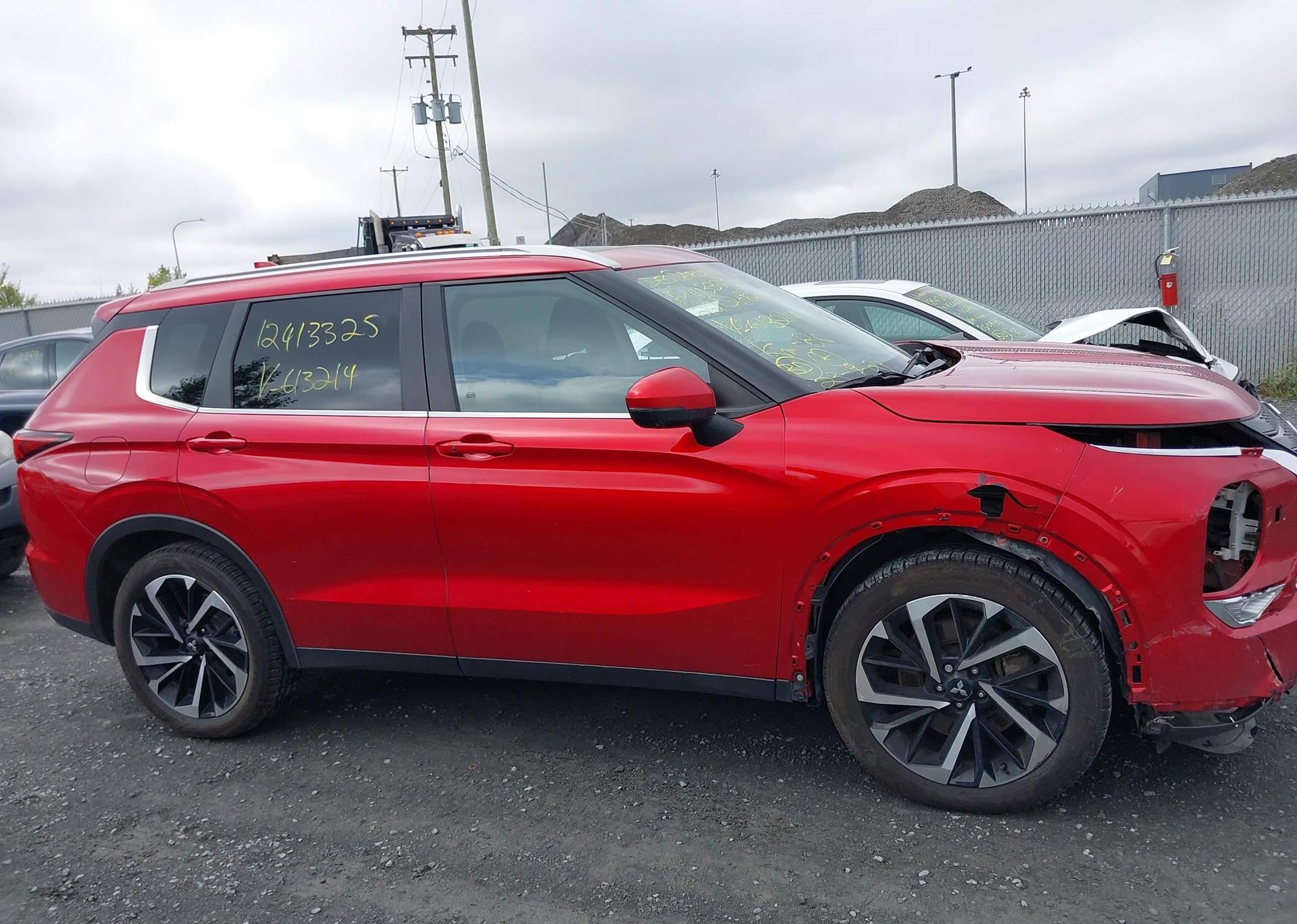 2022 MITSUBISHI OUTLANDER SE