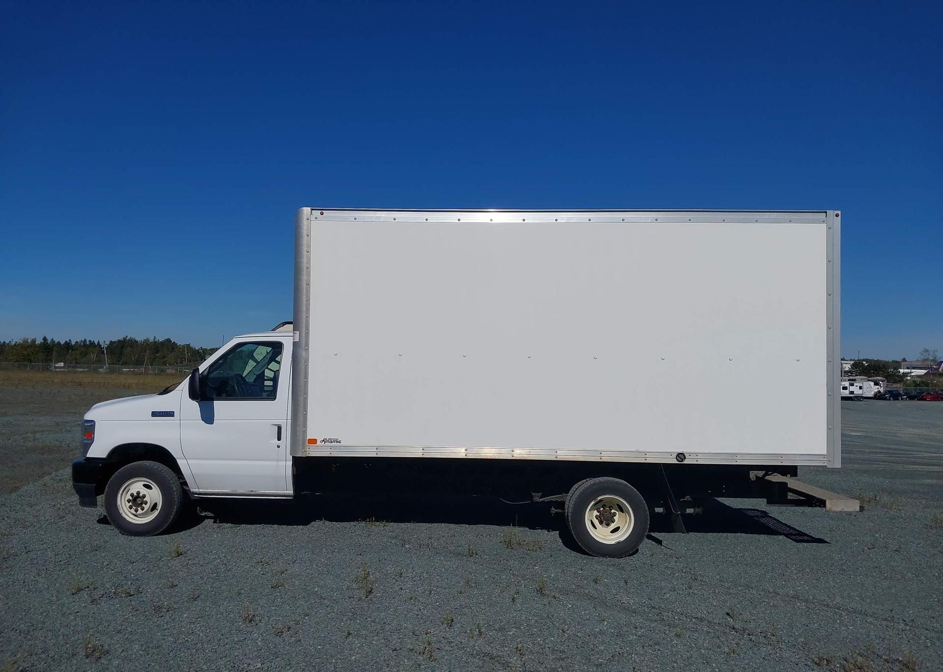 2024 FORD ECONOLINE E450 SUPER DUTY CUTAWAY VAN