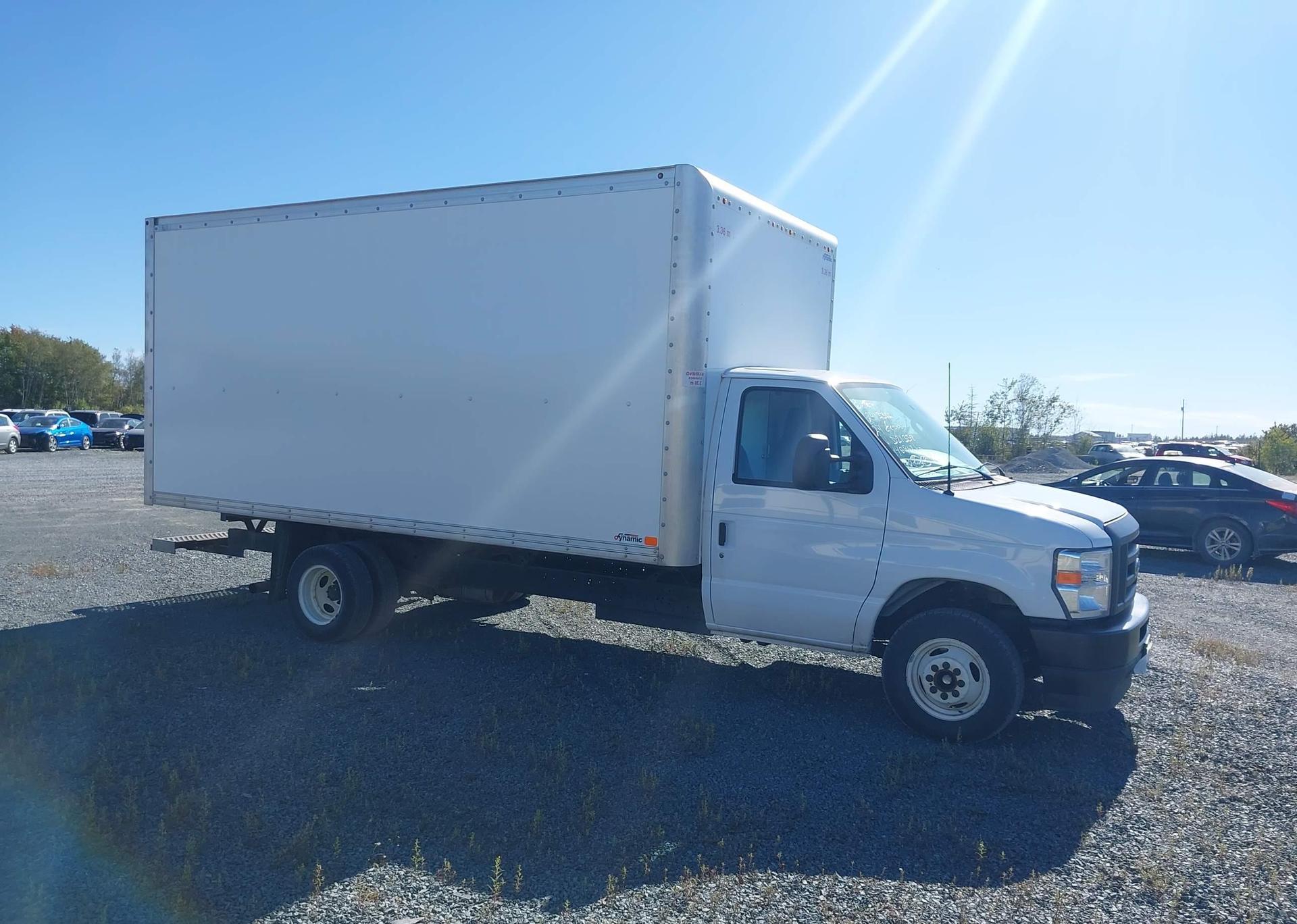 2024 FORD ECONOLINE E450 SUPER DUTY CUTAWAY VAN
