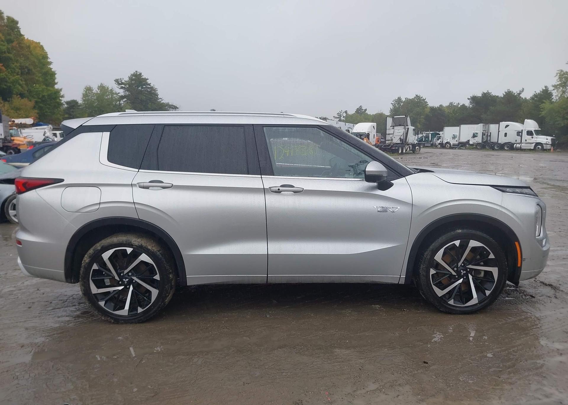 2024 MITSUBISHI OUTLANDER GT