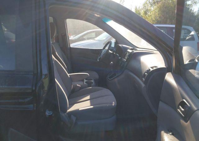 2012 KIA SEDONA LX