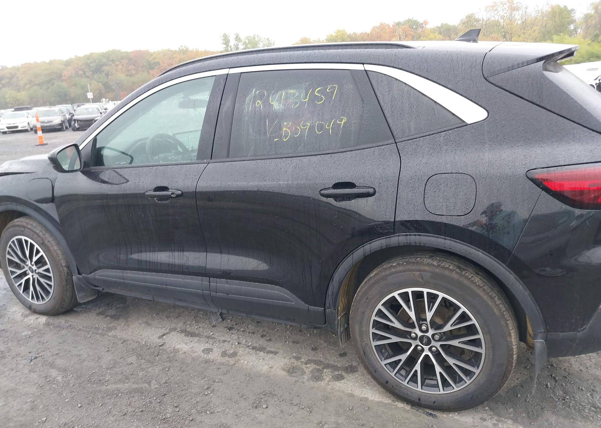 2023 FORD ESCAPE PHEV
