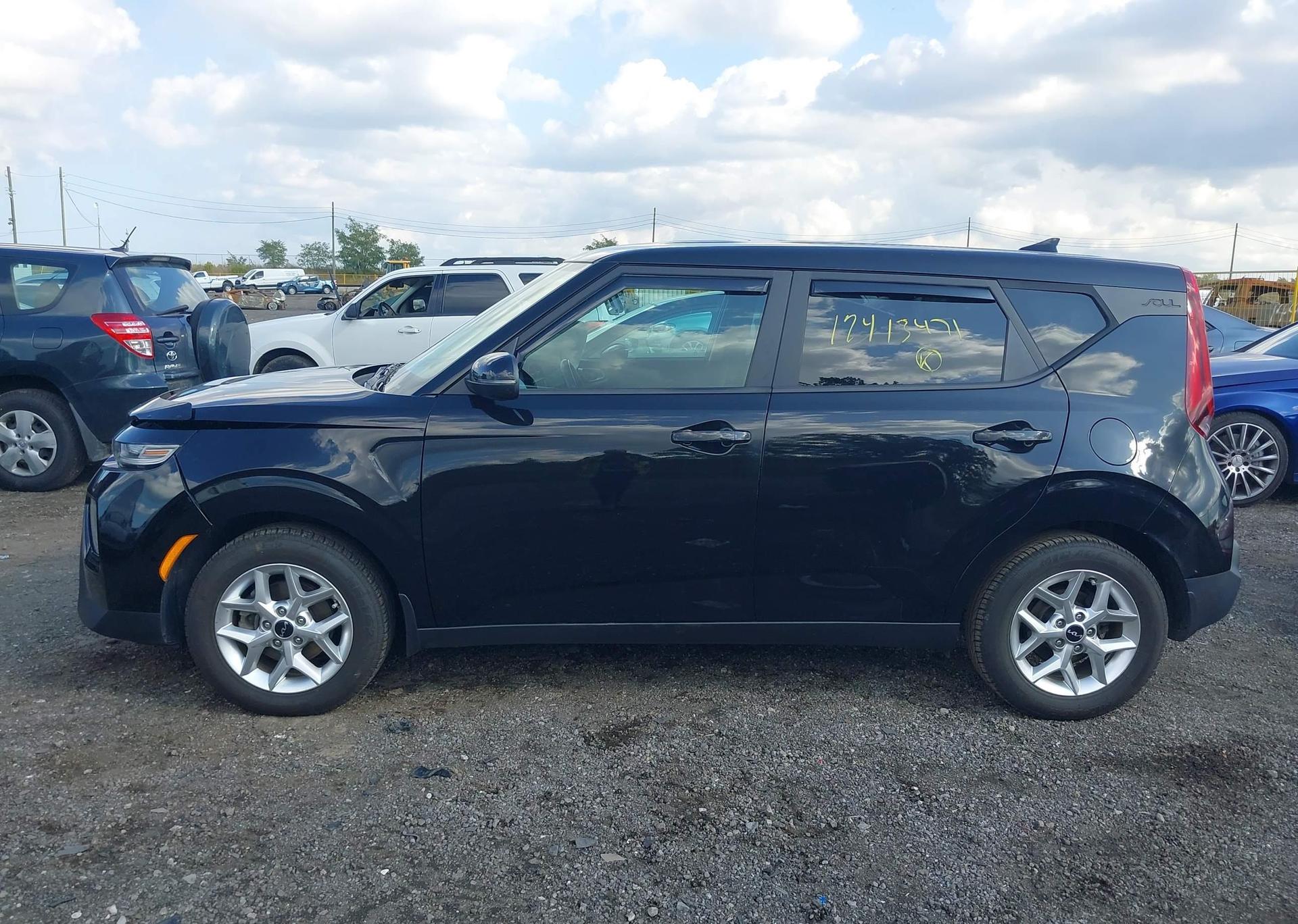 2022 KIA SOUL EX
