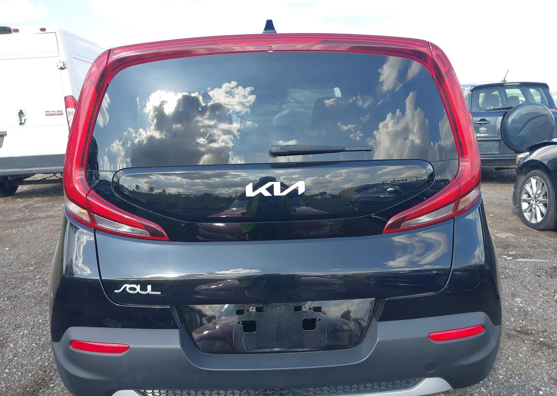 2022 KIA SOUL EX