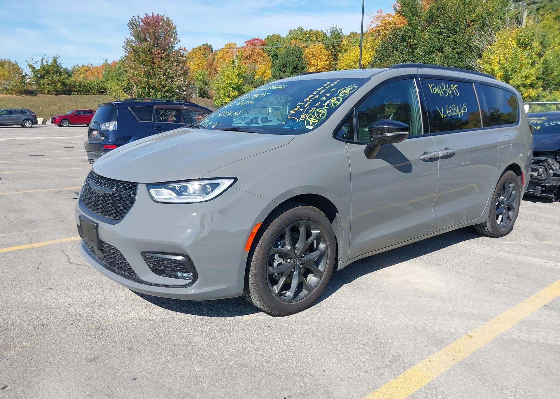 2025 CHRYSLER PACIFICA LIMITED