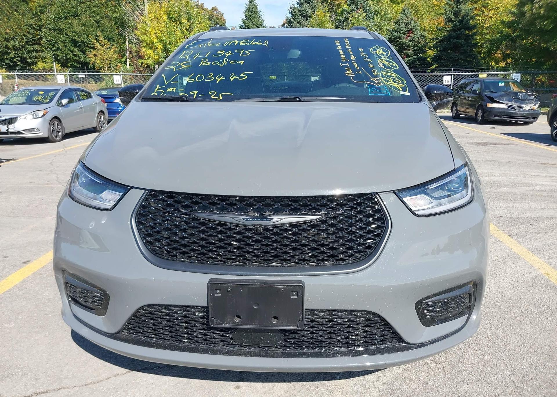 2025 CHRYSLER PACIFICA LIMITED