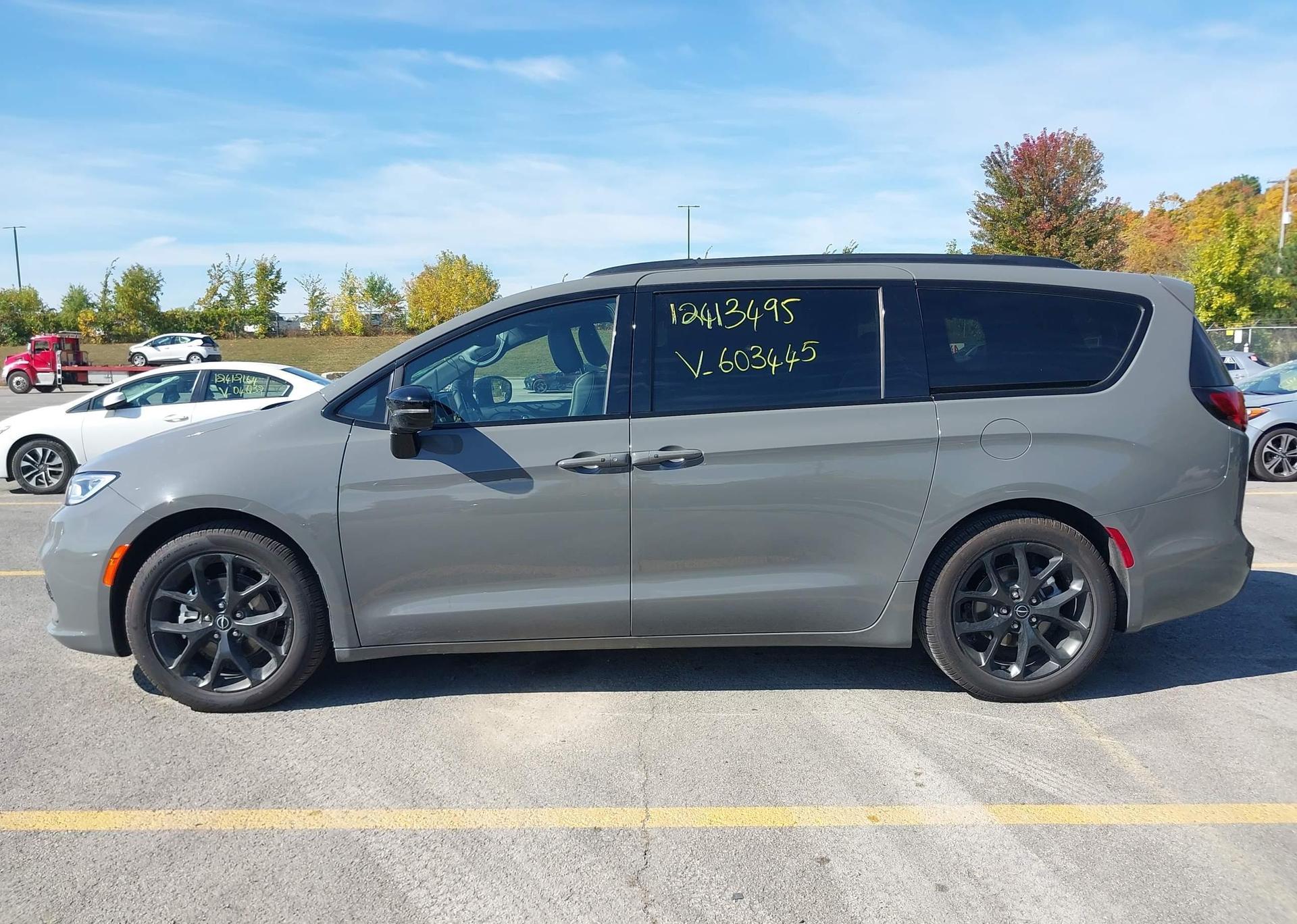 2025 CHRYSLER PACIFICA LIMITED