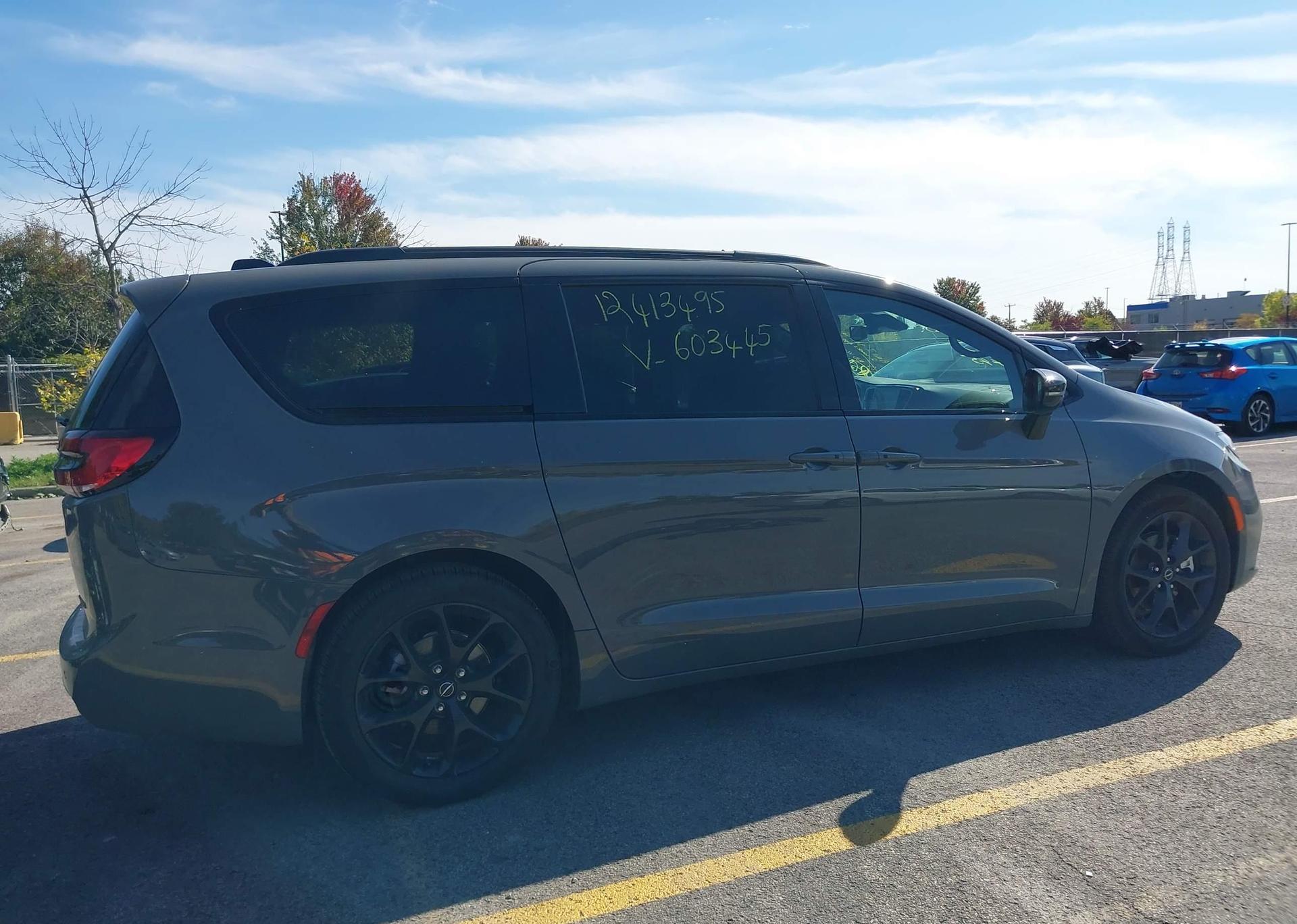 2025 CHRYSLER PACIFICA LIMITED