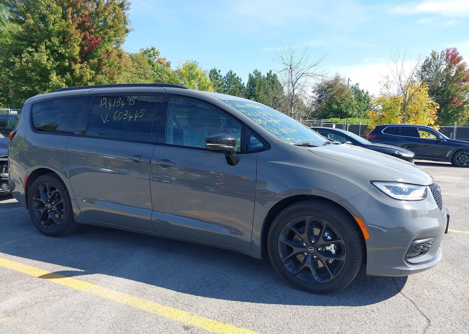 2025 CHRYSLER PACIFICA LIMITED