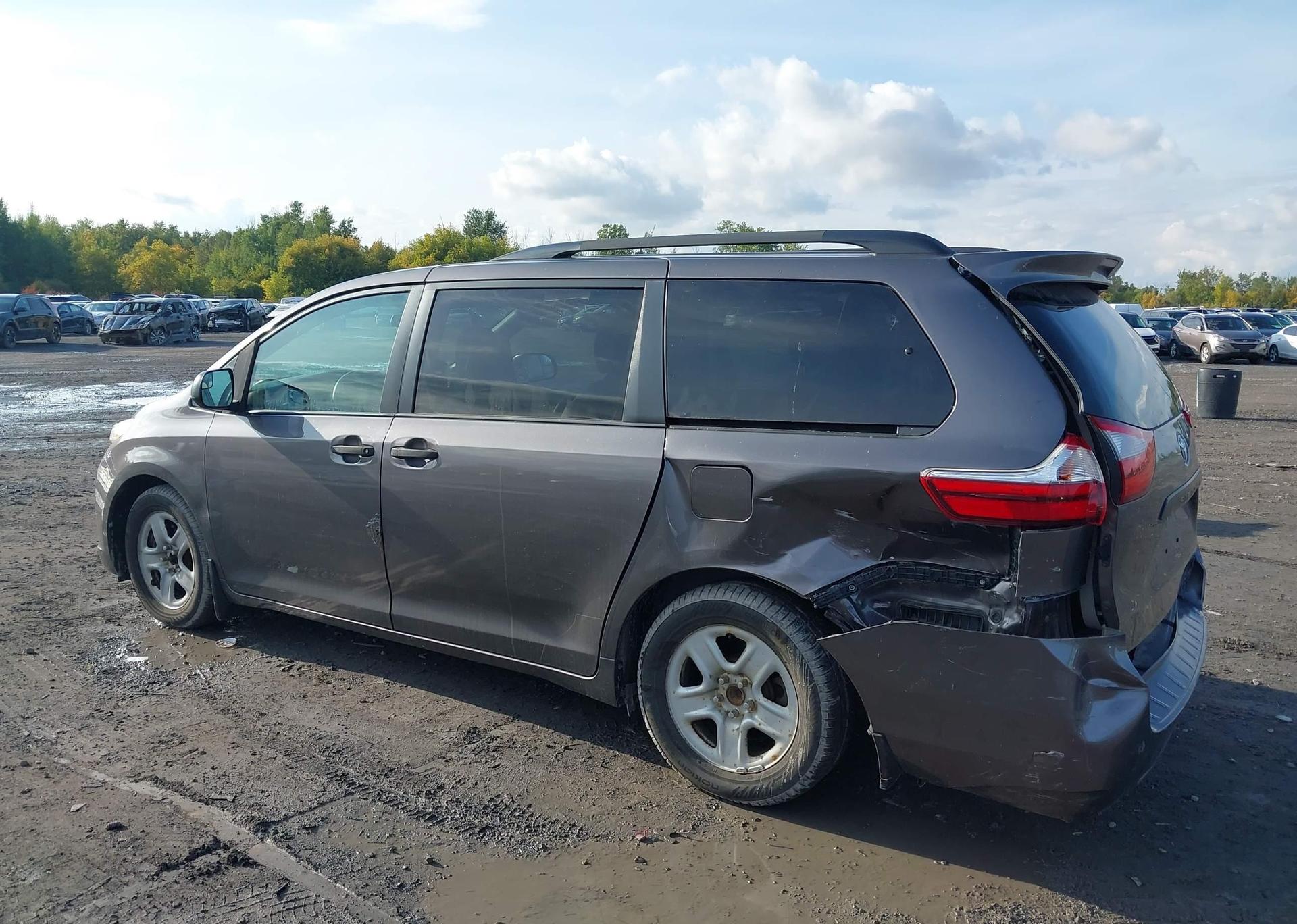 2015 TOYOTA SIENNA 7 PASSENGER