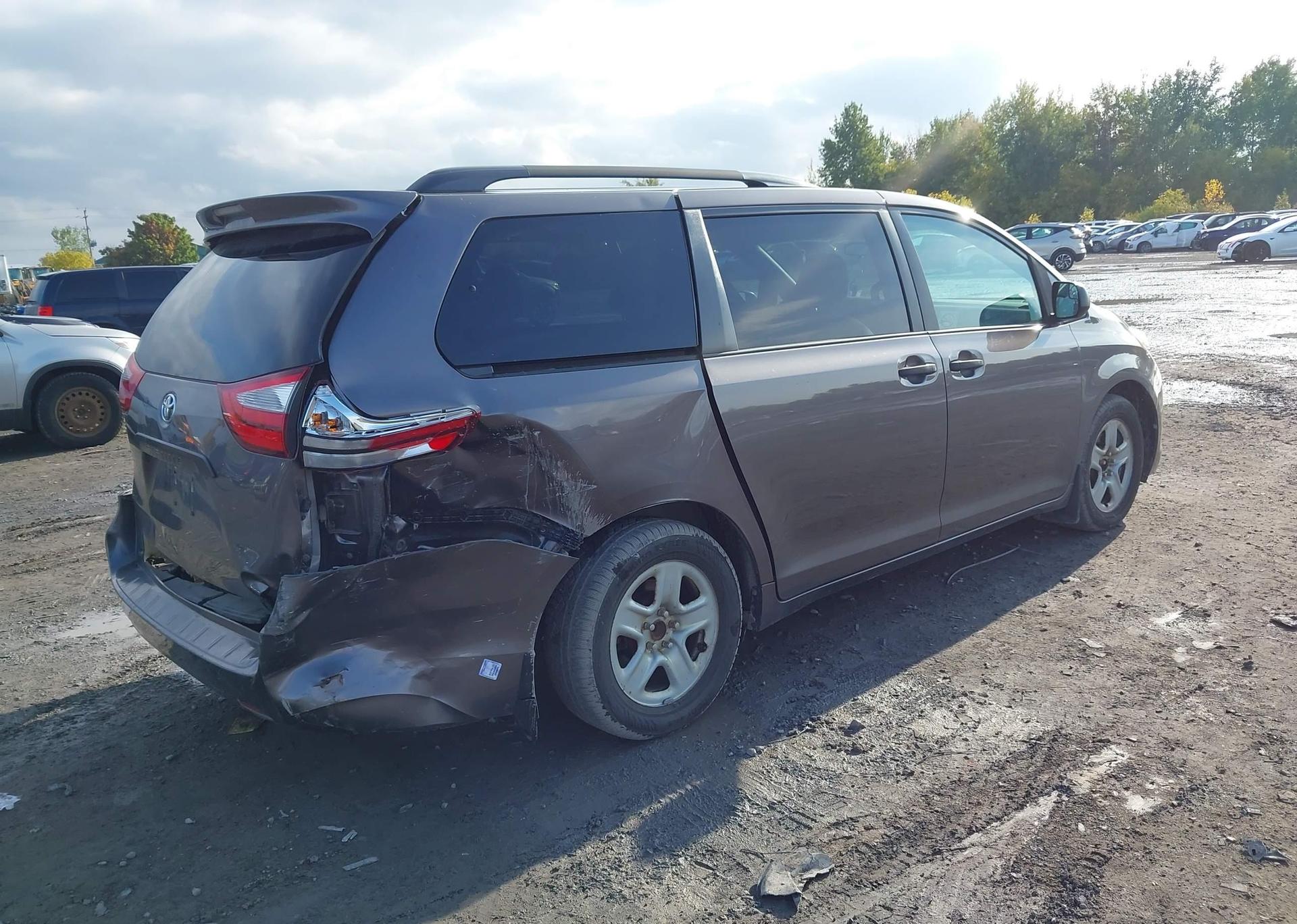 2015 TOYOTA SIENNA 7 PASSENGER
