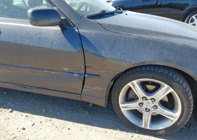 2002 LEXUS IS 300