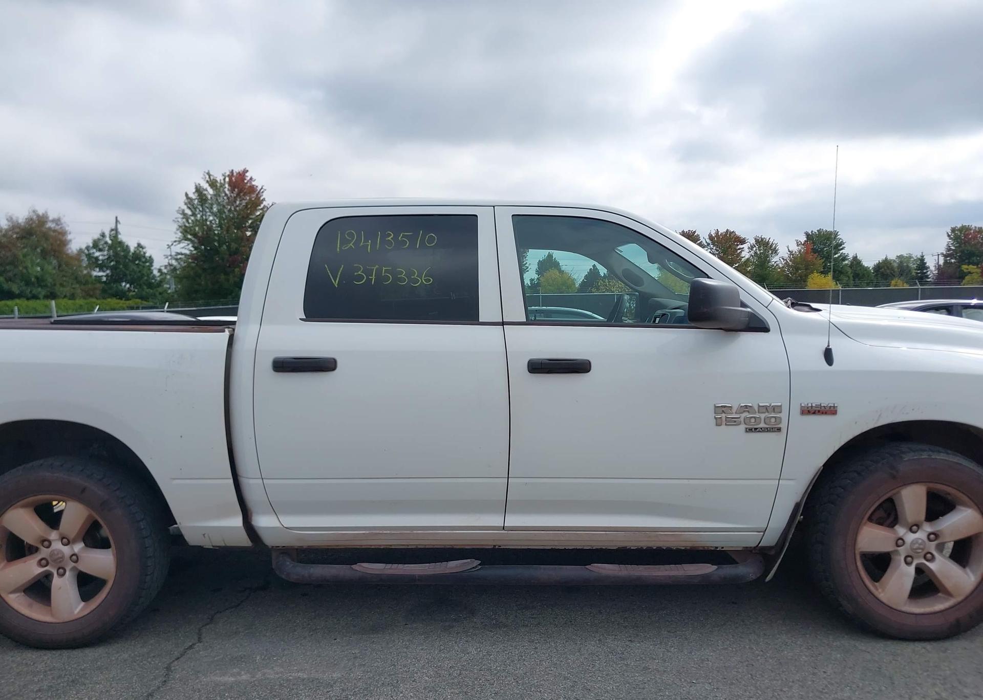 2022 RAM 1500 CLASSIC SLT