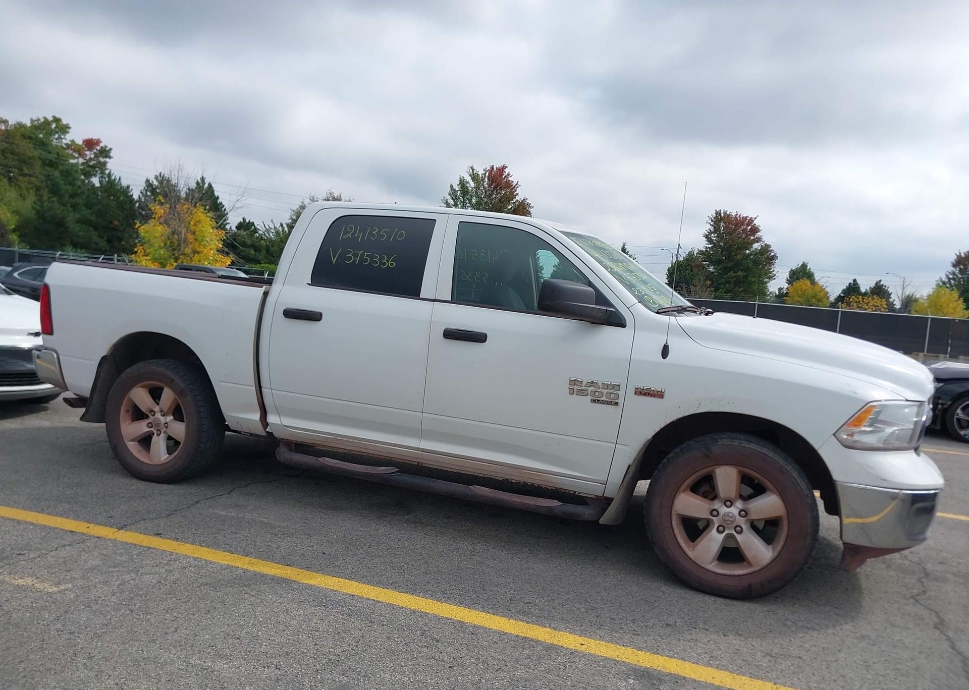 2022 RAM 1500 CLASSIC SLT