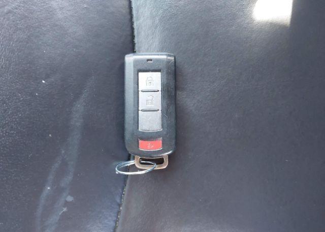 2009 MITSUBISHI OUTLANDER XLS