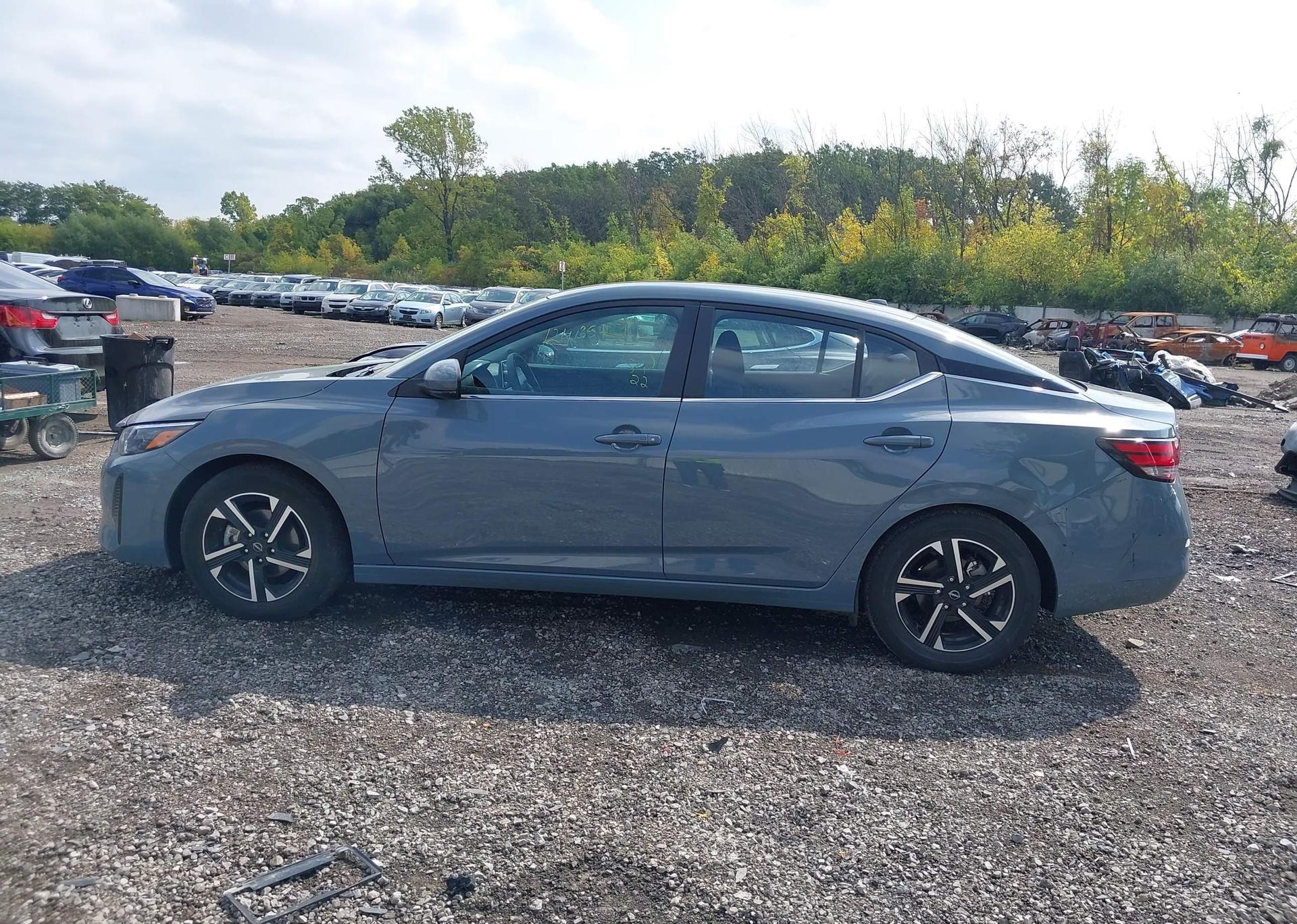 2024 NISSAN SENTRA SV