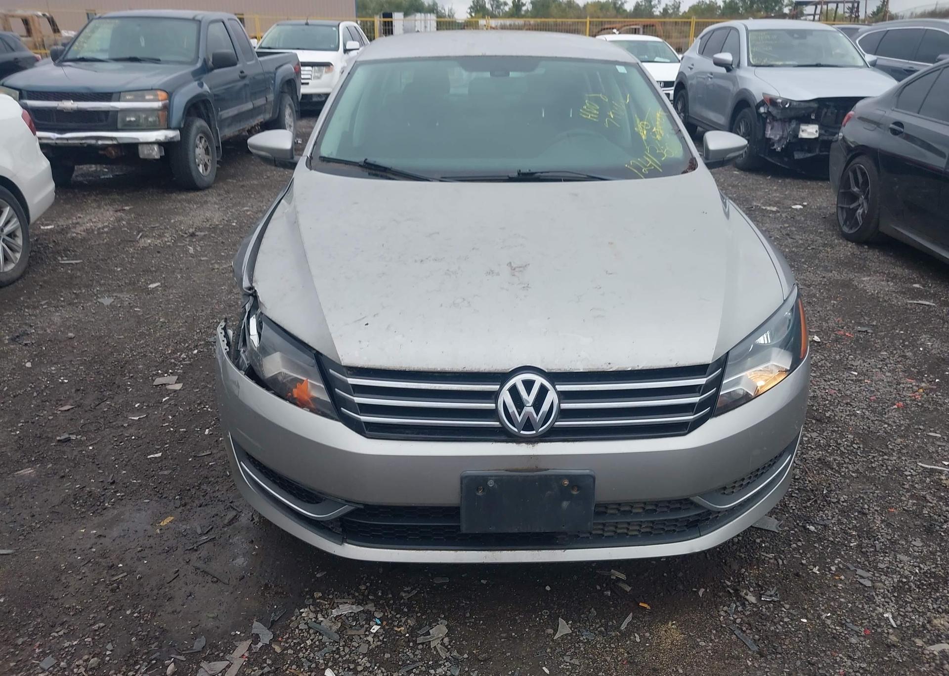 2012 VOLKSWAGEN PASSAT