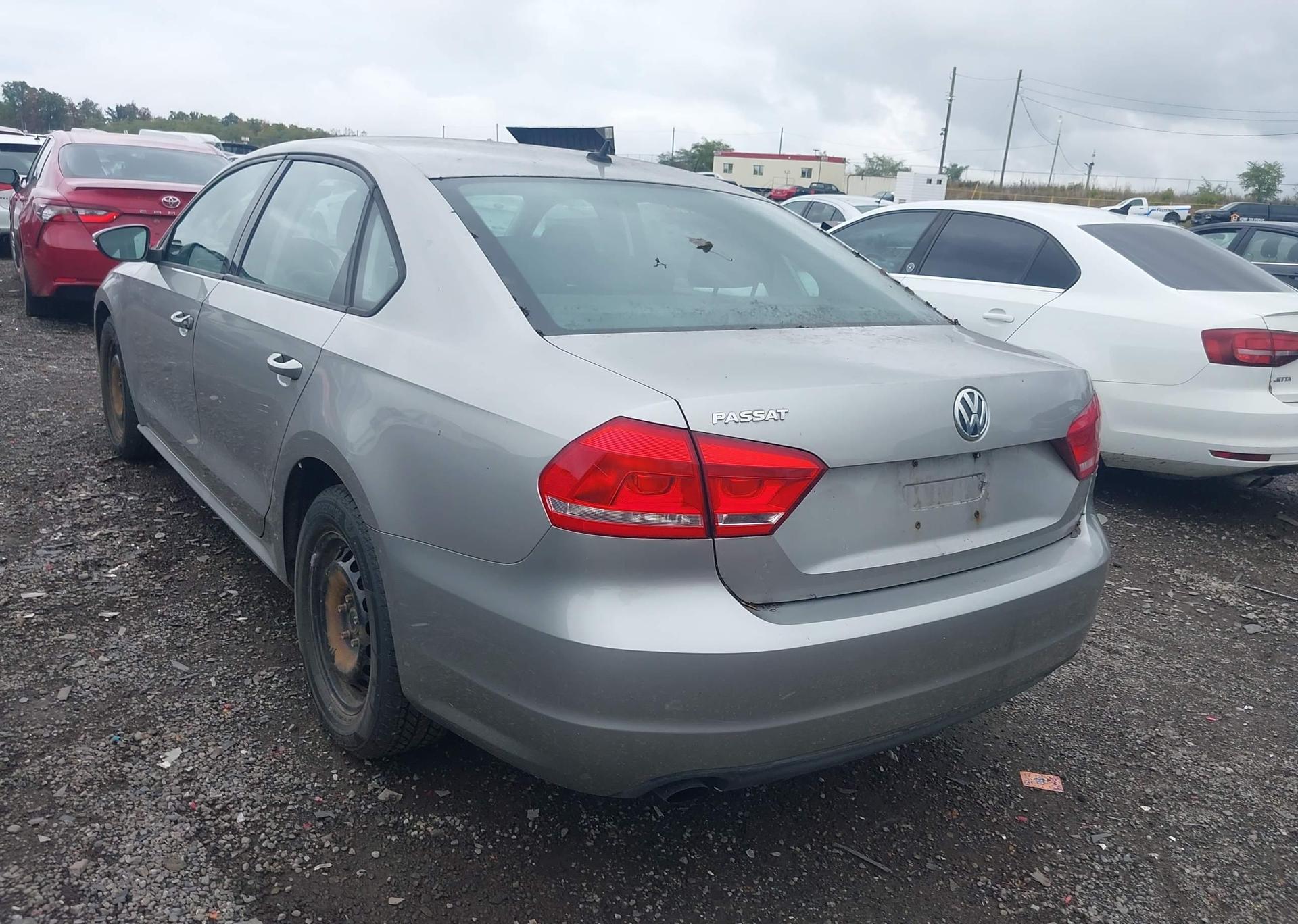 2012 VOLKSWAGEN PASSAT