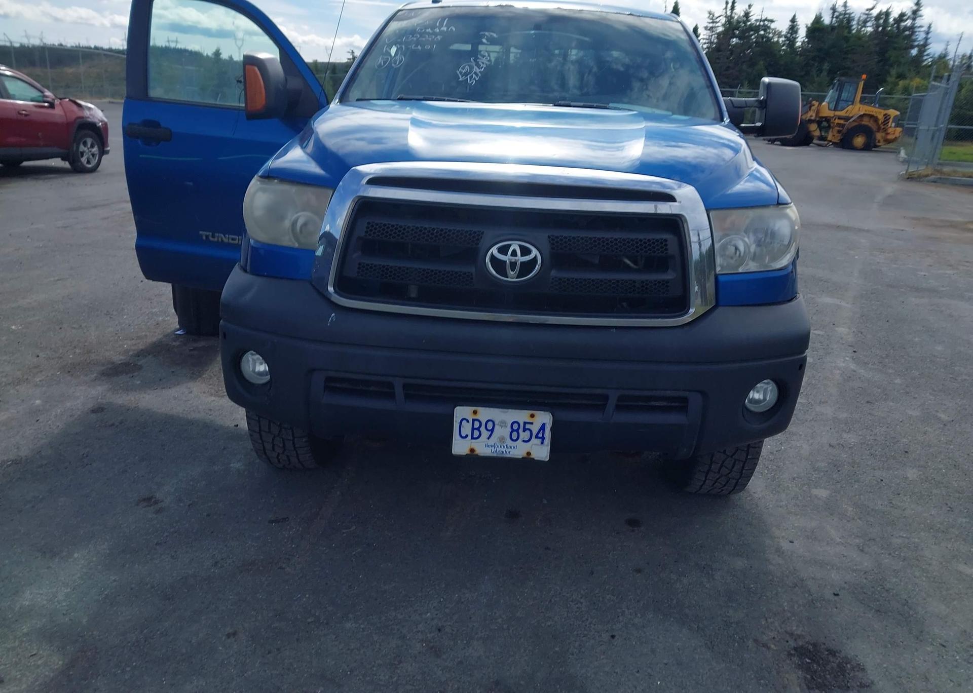 2010 TOYOTA TUNDRA SR5 5.7L V8