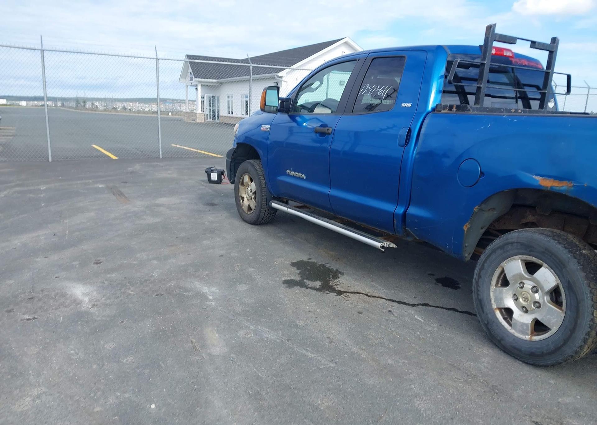 2010 TOYOTA TUNDRA SR5 5.7L V8
