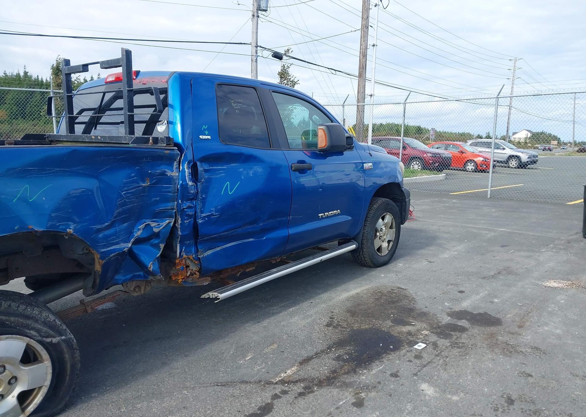 2010 TOYOTA TUNDRA SR5 5.7L V8