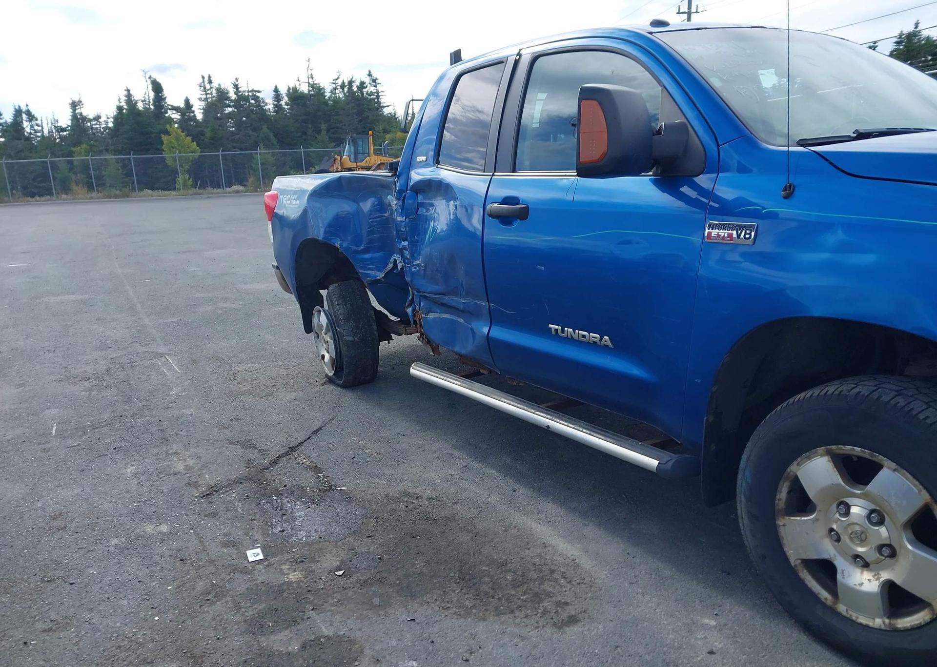 2010 TOYOTA TUNDRA SR5 5.7L V8
