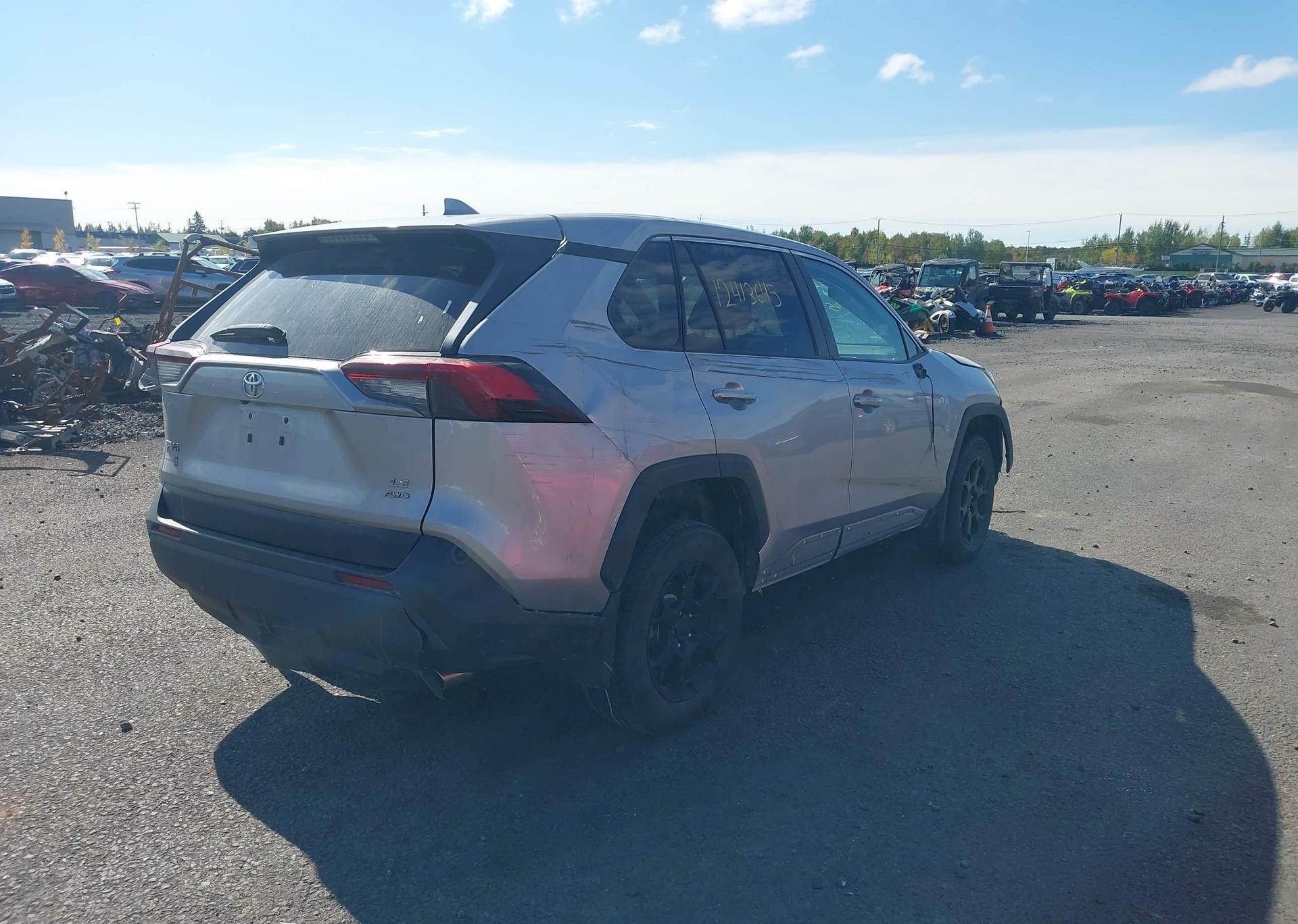 2022 TOYOTA RAV4 LE
